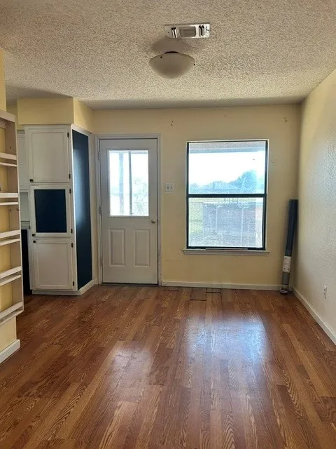 Single Family Residence For Sale in Tarrant County , 1416 Nelson Place, Fort Worth, Texas 76028, 3 Bedroom, 2 Bathroom, 2 Garage spaces, 1,368 Sqft, built in 1988, mls#21407569, Real Estate Agent in Fort Worth, Homes For Sale in Tarrant county, Homes For Sale in Fort Worth, Realtor in Fort Worth Texas, Real Estate Brokerage Independent Realty Texas, Luminita Cordes Realtor