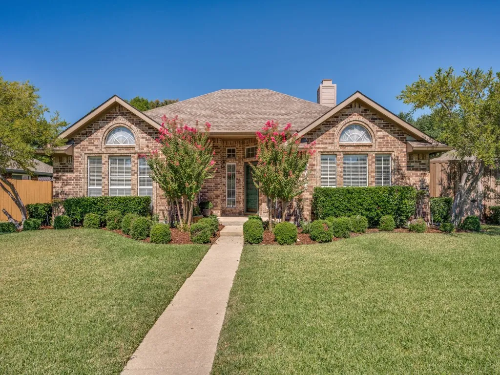Single Family Residence For Sale