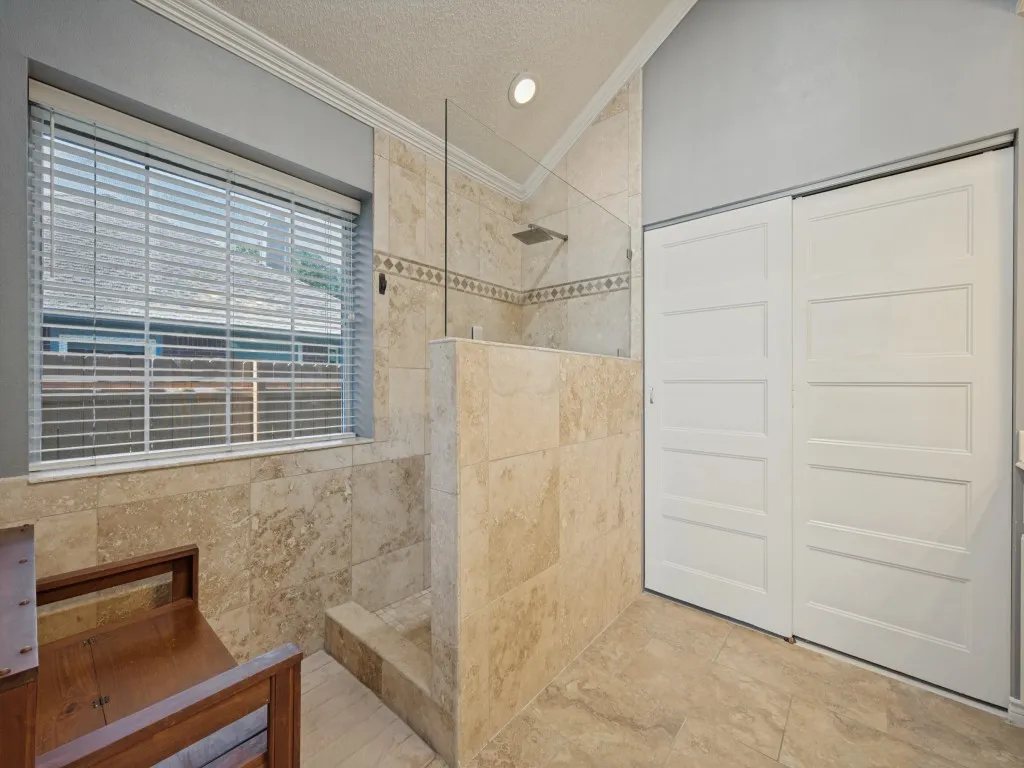 Single Family Residence For Sale in Collin County , 2705 Micarta Drive, Plano, Texas 75025, 3 Bedroom, 3 Bathroom, 2 Garage spaces, 1,818 Sqft, built in 1987, mls#21406774, Real Estate Agent in Plano, Homes For Sale in Collin county, Homes For Sale in Plano, Realtor in Plano Texas, Real Estate Brokerage Independent Realty Texas, Luminita Cordes Realtor