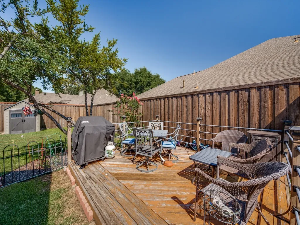 Single Family Residence For Sale in Collin County , 2705 Micarta Drive, Plano, Texas 75025, 3 Bedroom, 3 Bathroom, 2 Garage spaces, 1,818 Sqft, built in 1987, mls#21406774, Real Estate Agent in Plano, Homes For Sale in Collin county, Homes For Sale in Plano, Realtor in Plano Texas, Real Estate Brokerage Independent Realty Texas, Luminita Cordes Realtor