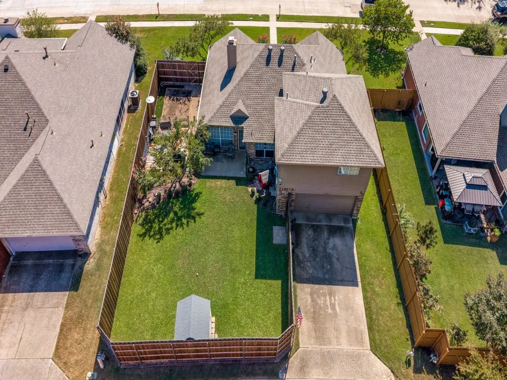 Single Family Residence For Sale in Collin County , 2705 Micarta Drive, Plano, Texas 75025, 3 Bedroom, 3 Bathroom, 2 Garage spaces, 1,818 Sqft, built in 1987, mls#21406774, Real Estate Agent in Plano, Homes For Sale in Collin county, Homes For Sale in Plano, Realtor in Plano Texas, Real Estate Brokerage Independent Realty Texas, Luminita Cordes Realtor