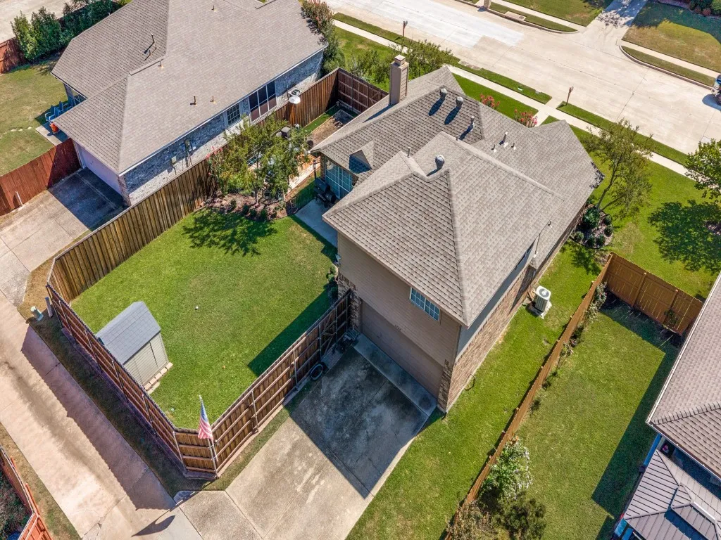 Single Family Residence For Sale in Collin County , 2705 Micarta Drive, Plano, Texas 75025, 3 Bedroom, 3 Bathroom, 2 Garage spaces, 1,818 Sqft, built in 1987, mls#21406774, Real Estate Agent in Plano, Homes For Sale in Collin county, Homes For Sale in Plano, Realtor in Plano Texas, Real Estate Brokerage Independent Realty Texas, Luminita Cordes Realtor