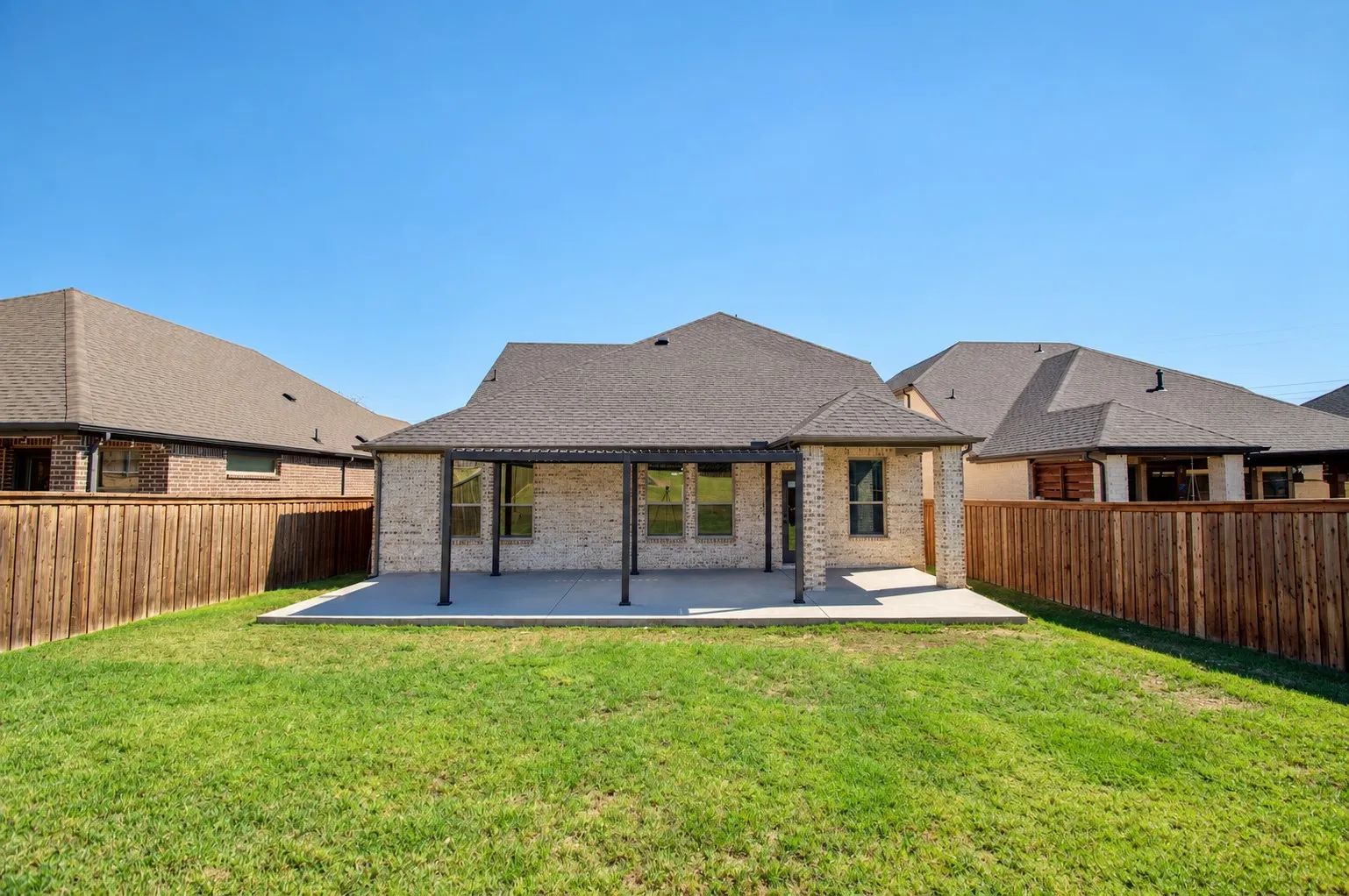 Single Family Residence For Sale in Tarrant County , 10208 Hanks Creek Road, Fort Worth, Texas 76126, 5 Bedroom, 3 Bathroom, 2 Garage spaces, 2,740 Sqft, built in 2020, mls#21403220, Real Estate Agent in Fort Worth, Homes For Sale in Tarrant county, Homes For Sale in Fort Worth, Realtor in Fort Worth Texas, Real Estate Brokerage Independent Realty Texas, Luminita Cordes Realtor