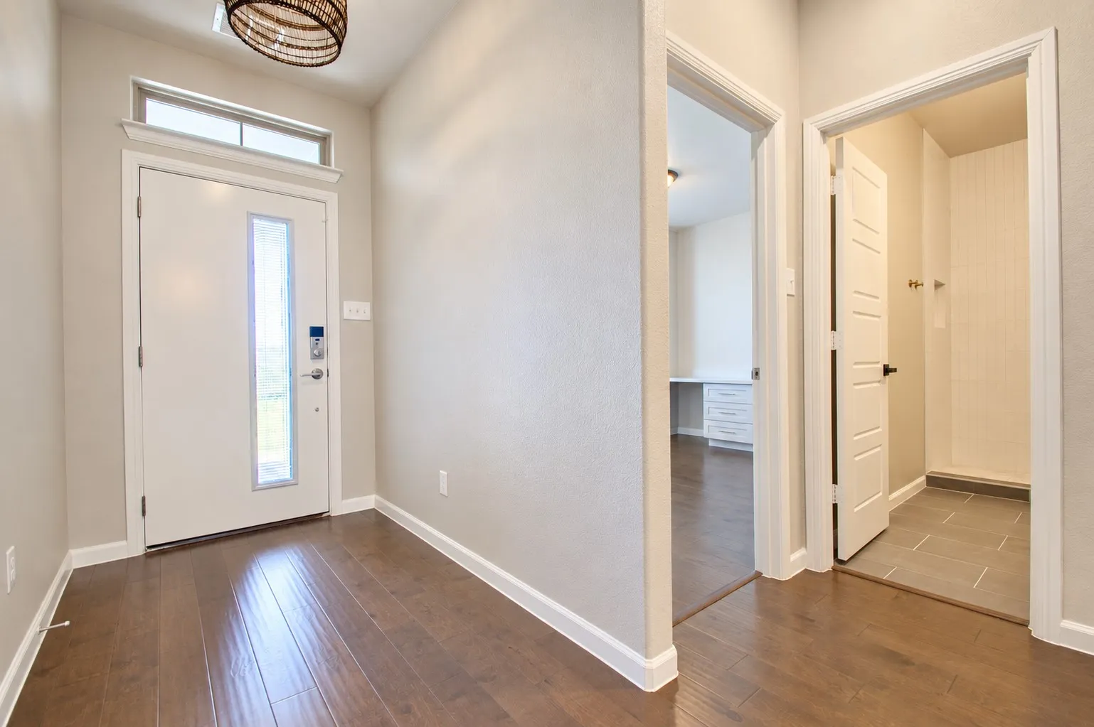 Single Family Residence For Sale in Tarrant County , 10208 Hanks Creek Road, Fort Worth, Texas 76126, 5 Bedroom, 3 Bathroom, 2 Garage spaces, 2,740 Sqft, built in 2020, mls#21403220, Real Estate Agent in Fort Worth, Homes For Sale in Tarrant county, Homes For Sale in Fort Worth, Realtor in Fort Worth Texas, Real Estate Brokerage Independent Realty Texas, Luminita Cordes Realtor