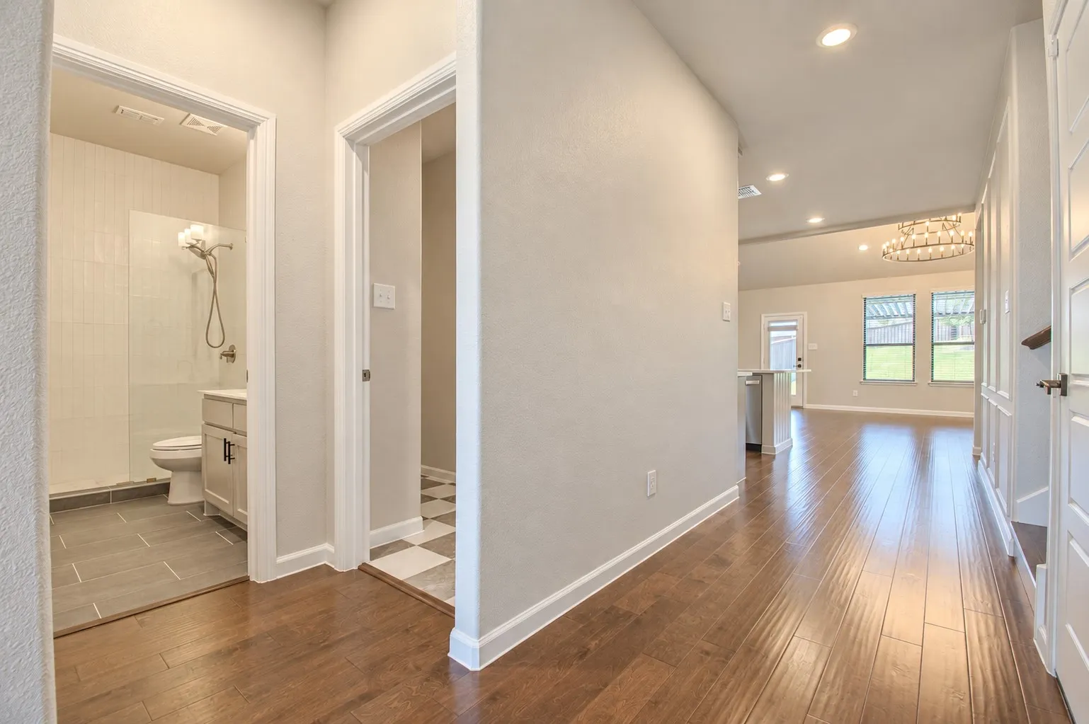 Single Family Residence For Sale in Tarrant County , 10208 Hanks Creek Road, Fort Worth, Texas 76126, 5 Bedroom, 3 Bathroom, 2 Garage spaces, 2,740 Sqft, built in 2020, mls#21403220, Real Estate Agent in Fort Worth, Homes For Sale in Tarrant county, Homes For Sale in Fort Worth, Realtor in Fort Worth Texas, Real Estate Brokerage Independent Realty Texas, Luminita Cordes Realtor