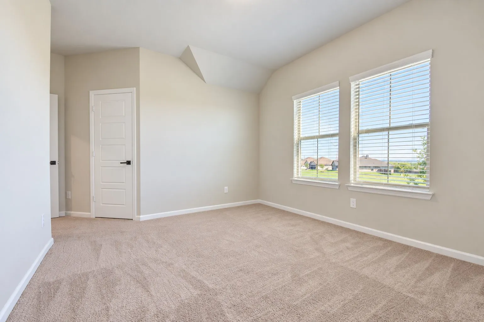 Single Family Residence For Sale in Tarrant County , 10208 Hanks Creek Road, Fort Worth, Texas 76126, 5 Bedroom, 3 Bathroom, 2 Garage spaces, 2,740 Sqft, built in 2020, mls#21403220, Real Estate Agent in Fort Worth, Homes For Sale in Tarrant county, Homes For Sale in Fort Worth, Realtor in Fort Worth Texas, Real Estate Brokerage Independent Realty Texas, Luminita Cordes Realtor