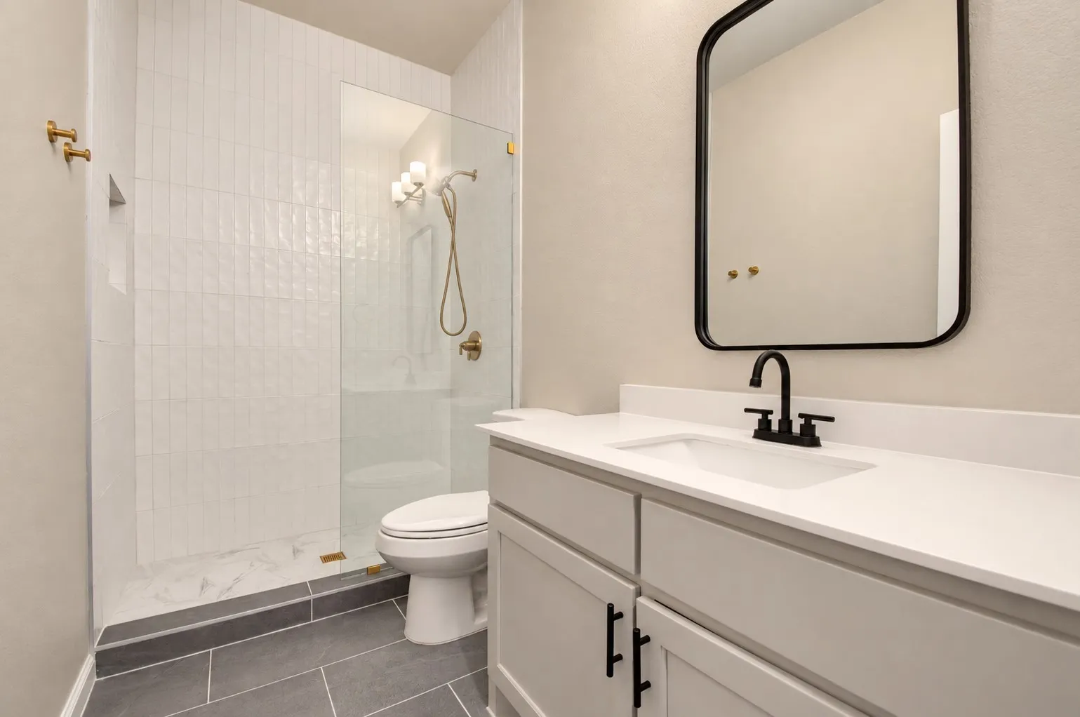 Single Family Residence For Sale in Tarrant County , 10208 Hanks Creek Road, Fort Worth, Texas 76126, 5 Bedroom, 3 Bathroom, 2 Garage spaces, 2,740 Sqft, built in 2020, mls#21403220, Real Estate Agent in Fort Worth, Homes For Sale in Tarrant county, Homes For Sale in Fort Worth, Realtor in Fort Worth Texas, Real Estate Brokerage Independent Realty Texas, Luminita Cordes Realtor