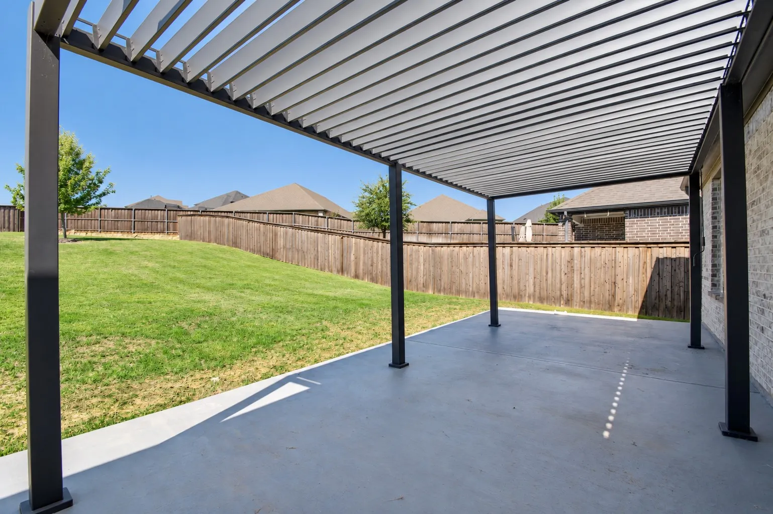 Single Family Residence For Sale in Tarrant County , 10208 Hanks Creek Road, Fort Worth, Texas 76126, 5 Bedroom, 3 Bathroom, 2 Garage spaces, 2,740 Sqft, built in 2020, mls#21403220, Real Estate Agent in Fort Worth, Homes For Sale in Tarrant county, Homes For Sale in Fort Worth, Realtor in Fort Worth Texas, Real Estate Brokerage Independent Realty Texas, Luminita Cordes Realtor