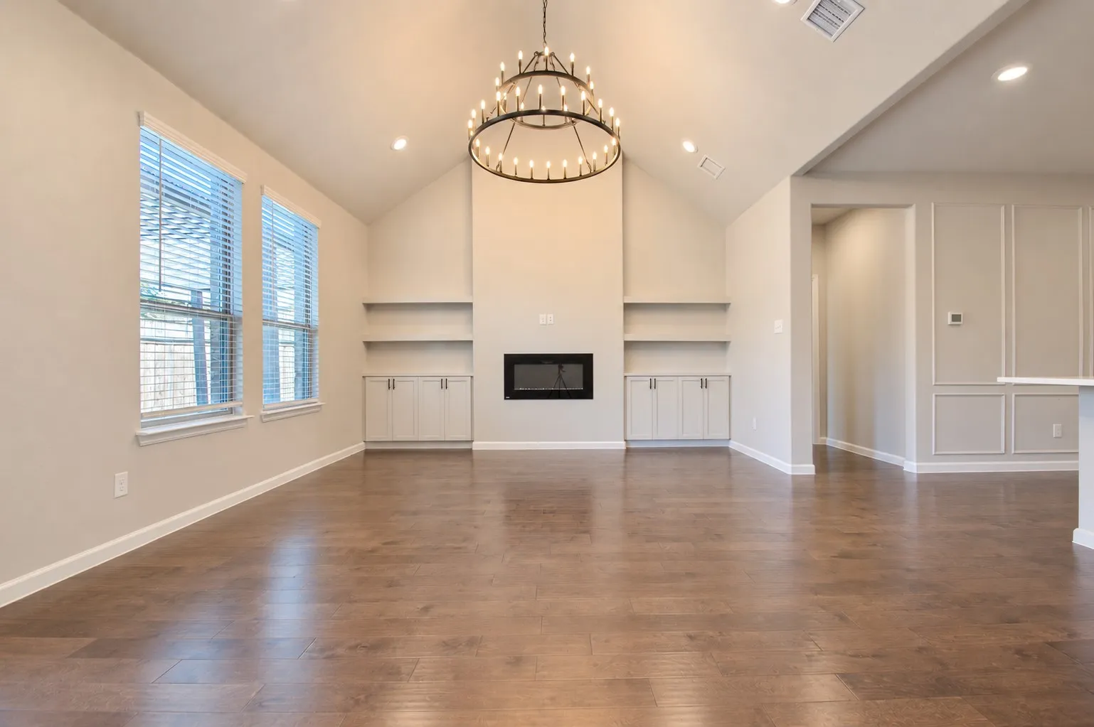 Single Family Residence For Sale in Tarrant County , 10208 Hanks Creek Road, Fort Worth, Texas 76126, 5 Bedroom, 3 Bathroom, 2 Garage spaces, 2,740 Sqft, built in 2020, mls#21403220, Real Estate Agent in Fort Worth, Homes For Sale in Tarrant county, Homes For Sale in Fort Worth, Realtor in Fort Worth Texas, Real Estate Brokerage Independent Realty Texas, Luminita Cordes Realtor