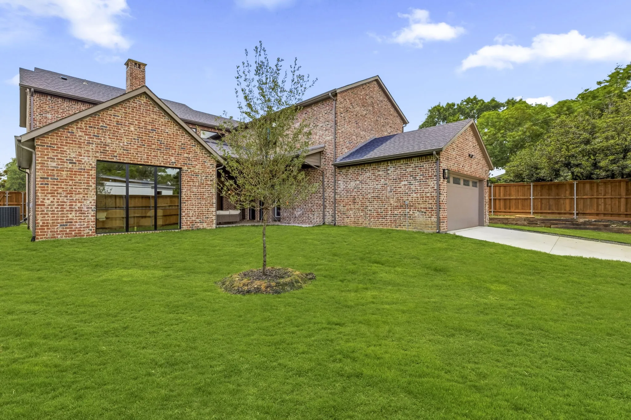 Single Family Residence For Sale in Dallas County , 7153 Cornelia Lane, Dallas, Texas 75214, 5 Bedroom, 5 Bathroom, 3 Garage spaces, 5,055 Sqft, built in 2025, mls#21407576, Real Estate Agent in Dallas, Homes For Sale in Dallas county, Homes For Sale in Dallas, Realtor in Dallas Texas, Real Estate Brokerage Independent Realty Texas, Luminita Cordes Realtor