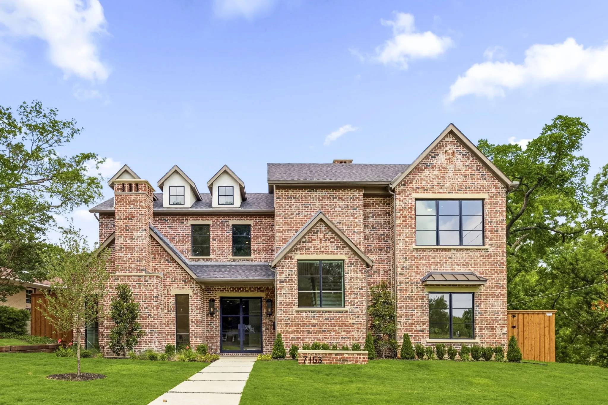 Single Family Residence For Sale in Dallas County , 7153 Cornelia Lane, Dallas, Texas 75214, 5 Bedroom, 5 Bathroom, 3 Garage spaces, 5,055 Sqft, built in 2025, mls#21407576, Real Estate Agent in Dallas, Homes For Sale in Dallas county, Homes For Sale in Dallas, Realtor in Dallas Texas, Real Estate Brokerage Independent Realty Texas, Luminita Cordes Realtor