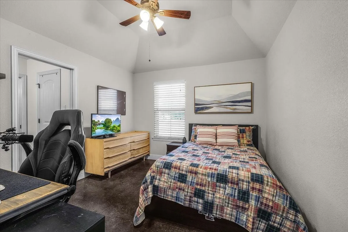 Single Family Residence For Sale in Parker County , 116 Rasha Drive, Azle, Texas 76020, 5 Bedroom, 3 Bathroom, 3 Garage spaces, 2,603 Sqft, built in 2016, mls#21406478, Real Estate Agent in Azle, Homes For Sale in Parker county, Homes For Sale in Azle, Realtor in Azle Texas, Real Estate Brokerage Independent Realty Texas, Luminita Cordes Realtor