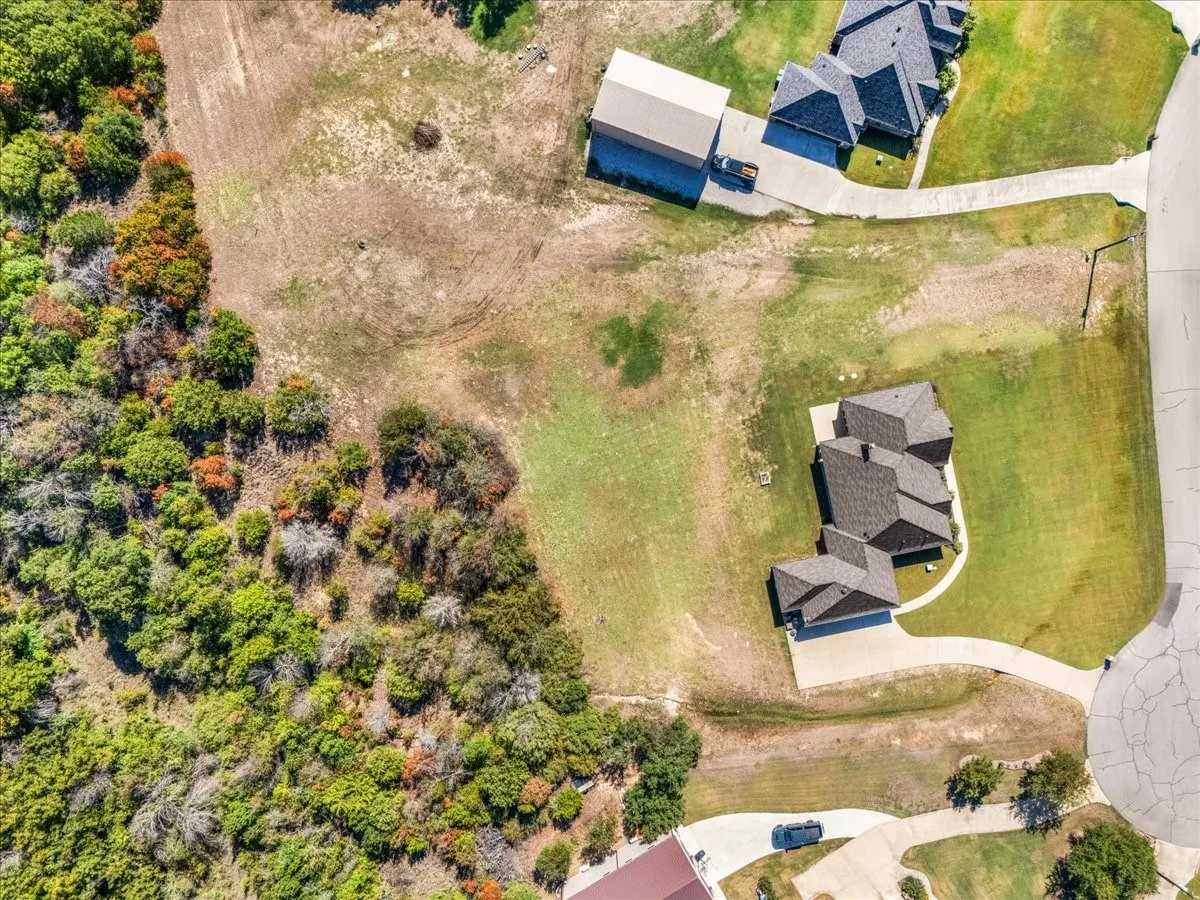 Single Family Residence For Sale in Parker County , 116 Rasha Drive, Azle, Texas 76020, 5 Bedroom, 3 Bathroom, 3 Garage spaces, 2,603 Sqft, built in 2016, mls#21406478, Real Estate Agent in Azle, Homes For Sale in Parker county, Homes For Sale in Azle, Realtor in Azle Texas, Real Estate Brokerage Independent Realty Texas, Luminita Cordes Realtor