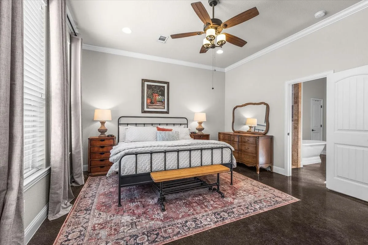 Single Family Residence For Sale in Parker County , 116 Rasha Drive, Azle, Texas 76020, 5 Bedroom, 3 Bathroom, 3 Garage spaces, 2,603 Sqft, built in 2016, mls#21406478, Real Estate Agent in Azle, Homes For Sale in Parker county, Homes For Sale in Azle, Realtor in Azle Texas, Real Estate Brokerage Independent Realty Texas, Luminita Cordes Realtor