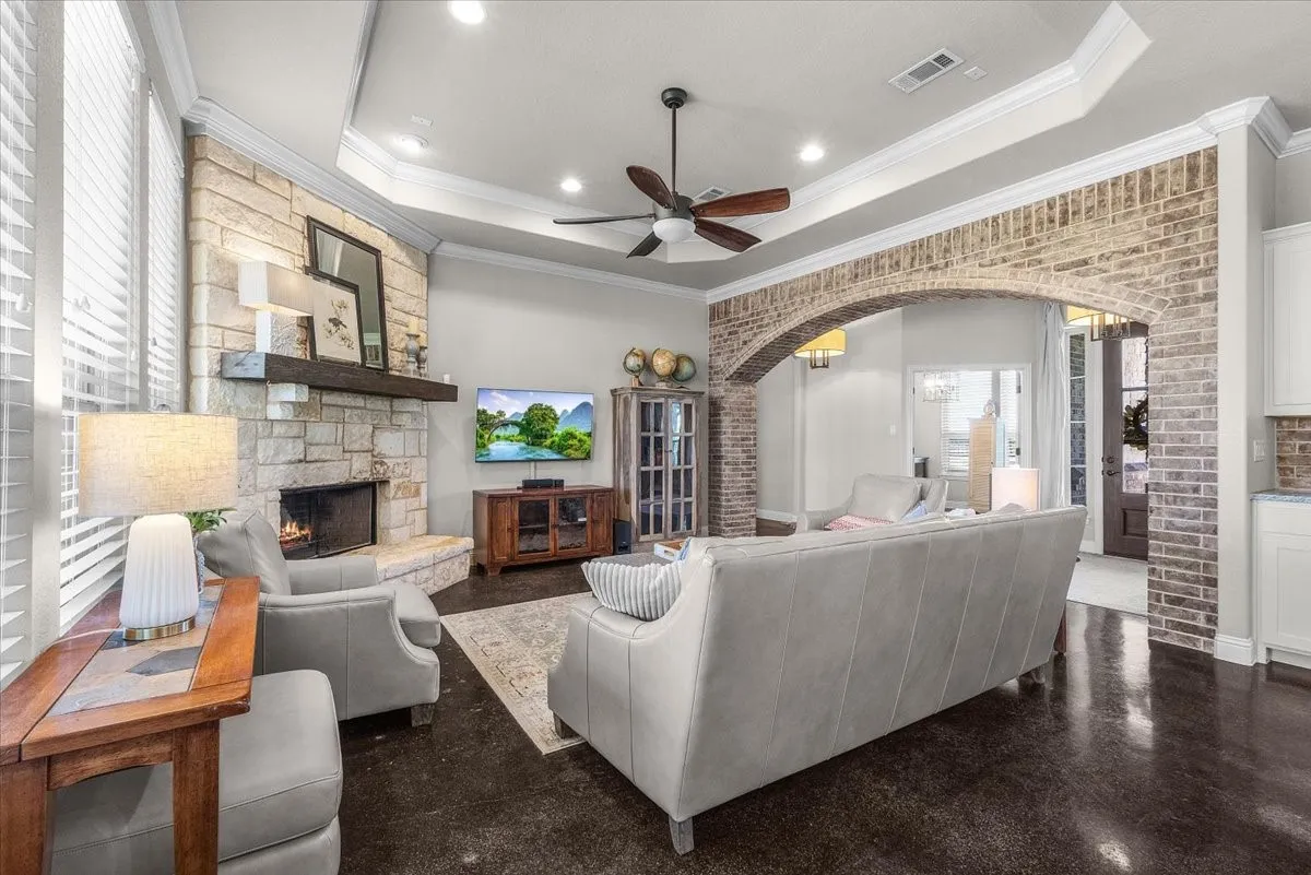 Single Family Residence For Sale in Parker County , 116 Rasha Drive, Azle, Texas 76020, 5 Bedroom, 3 Bathroom, 3 Garage spaces, 2,603 Sqft, built in 2016, mls#21406478, Real Estate Agent in Azle, Homes For Sale in Parker county, Homes For Sale in Azle, Realtor in Azle Texas, Real Estate Brokerage Independent Realty Texas, Luminita Cordes Realtor
