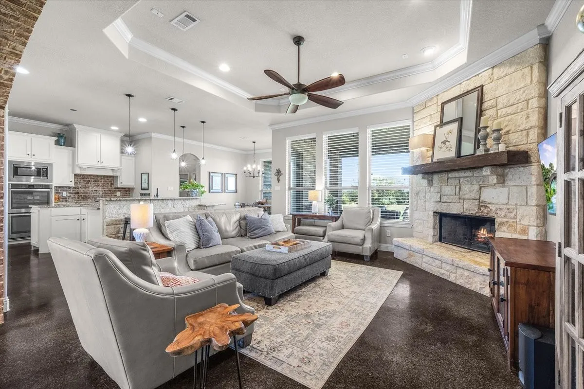 Single Family Residence For Sale in Parker County , 116 Rasha Drive, Azle, Texas 76020, 5 Bedroom, 3 Bathroom, 3 Garage spaces, 2,603 Sqft, built in 2016, mls#21406478, Real Estate Agent in Azle, Homes For Sale in Parker county, Homes For Sale in Azle, Realtor in Azle Texas, Real Estate Brokerage Independent Realty Texas, Luminita Cordes Realtor
