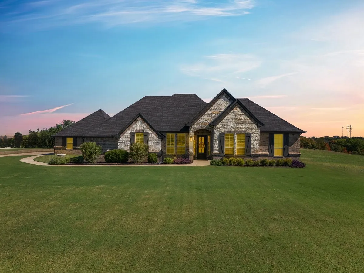 Single Family Residence For Sale