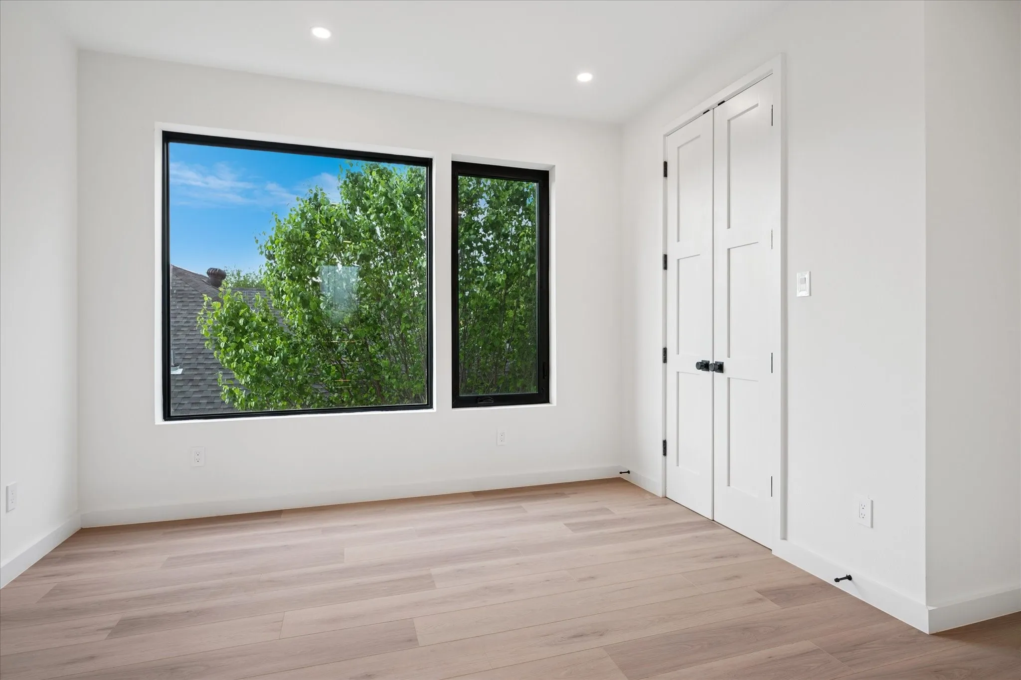 Condominium For Sale in Dallas County , 4534 Lake Avenue 104, Dallas, Texas 75219, 3 Bedroom, 3 Bathroom, 2 Garage spaces, 2,207 Sqft, built in 2025, mls#21407585, Real Estate Agent in Dallas, Homes For Sale in Dallas county, Homes For Sale in Dallas, Realtor in Dallas Texas, Real Estate Brokerage Independent Realty Texas, Luminita Cordes Realtor