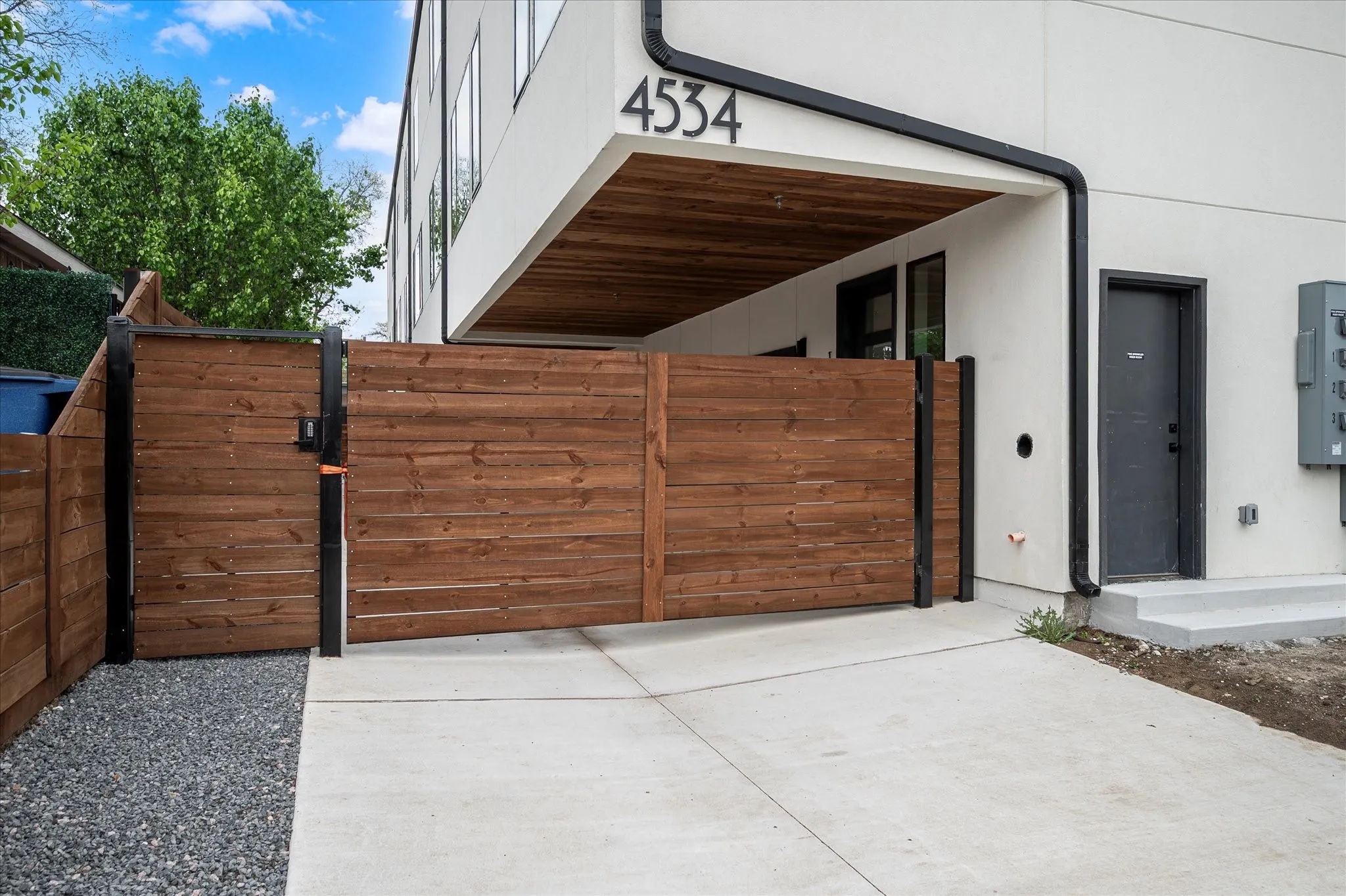 Condominium For Sale in Dallas County , 4534 Lake Avenue 104, Dallas, Texas 75219, 3 Bedroom, 3 Bathroom, 2 Garage spaces, 2,207 Sqft, built in 2025, mls#21407585, Real Estate Agent in Dallas, Homes For Sale in Dallas county, Homes For Sale in Dallas, Realtor in Dallas Texas, Real Estate Brokerage Independent Realty Texas, Luminita Cordes Realtor