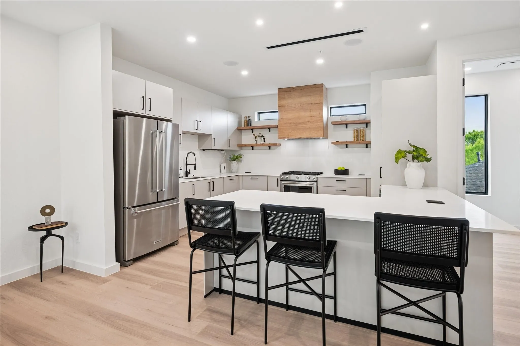 Condominium For Sale in Dallas County , 4534 Lake Avenue 104, Dallas, Texas 75219, 3 Bedroom, 3 Bathroom, 2 Garage spaces, 2,207 Sqft, built in 2025, mls#21407585, Real Estate Agent in Dallas, Homes For Sale in Dallas county, Homes For Sale in Dallas, Realtor in Dallas Texas, Real Estate Brokerage Independent Realty Texas, Luminita Cordes Realtor