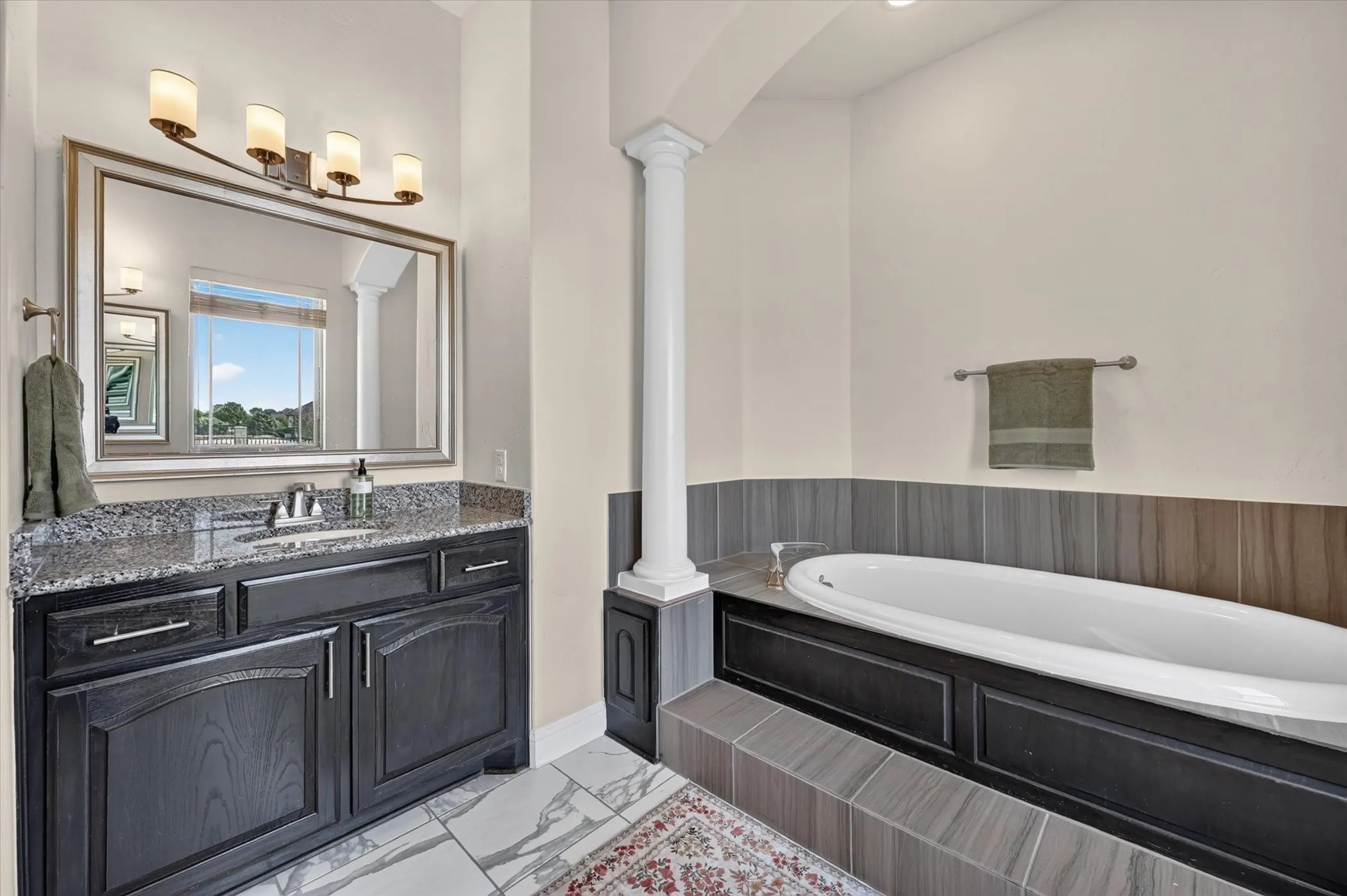 Single Family Residence For Sale in Collin County , 4901 Keswick Drive, Parker, Texas 75002, 6 Bedroom, 5 Bathroom, 3 Garage spaces, 4,762 Sqft, built in 2018, mls#21400226, Real Estate Agent in Parker, Homes For Sale in Collin county, Homes For Sale in Parker, Realtor in Parker Texas, Real Estate Brokerage Independent Realty Texas, Luminita Cordes Realtor