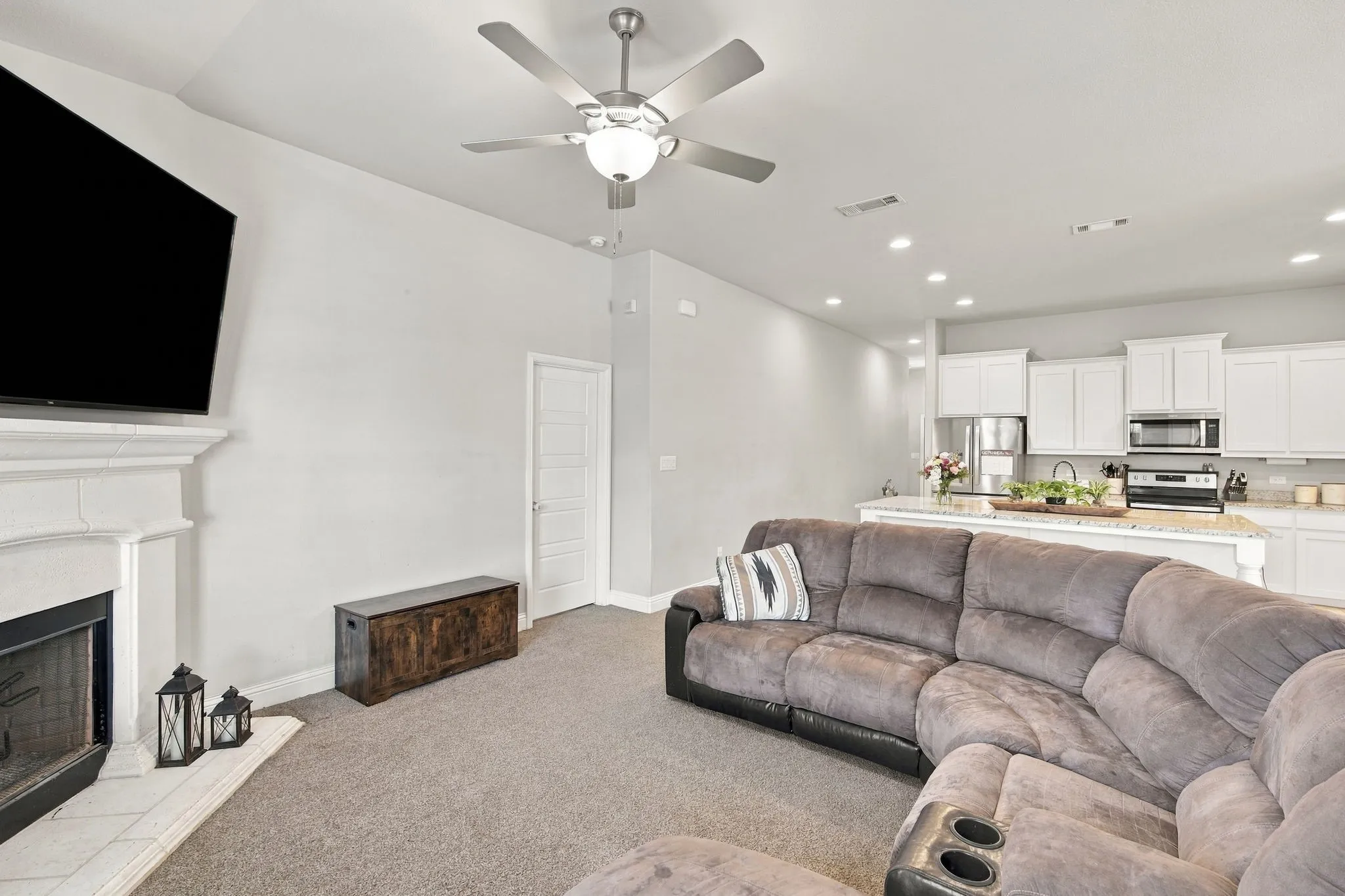 Single Family Residence For Sale in Hill County , 425 Stoneridge Drive, Hillsboro, Texas 76645, 3 Bedroom, 2 Bathroom, 2 Garage spaces, 1,555 Sqft, built in 2018, mls#21406355, Real Estate Agent in Hillsboro, Homes For Sale in Hill county, Homes For Sale in Hillsboro, Realtor in Hillsboro Texas, Real Estate Brokerage Independent Realty Texas, Luminita Cordes Realtor