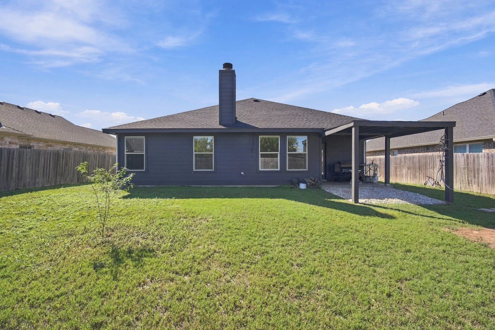 Single Family Residence For Sale in Hill County , 425 Stoneridge Drive, Hillsboro, Texas 76645, 3 Bedroom, 2 Bathroom, 2 Garage spaces, 1,555 Sqft, built in 2018, mls#21406355, Real Estate Agent in Hillsboro, Homes For Sale in Hill county, Homes For Sale in Hillsboro, Realtor in Hillsboro Texas, Real Estate Brokerage Independent Realty Texas, Luminita Cordes Realtor