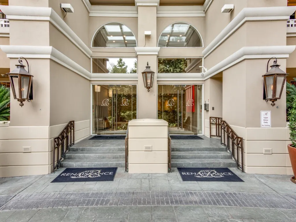 Condominium For Sale in Dallas County , 3225 Turtle Creek Boulevard 334, Dallas, Texas 75219, 1 Bedroom, 1 Bathroom, 2 Garage spaces, 816 Sqft, built in 1998, mls#21405410, Real Estate Agent in Dallas, Homes For Sale in Dallas county, Homes For Sale in Dallas, Realtor in Dallas Texas, Real Estate Brokerage Independent Realty Texas, Luminita Cordes Realtor