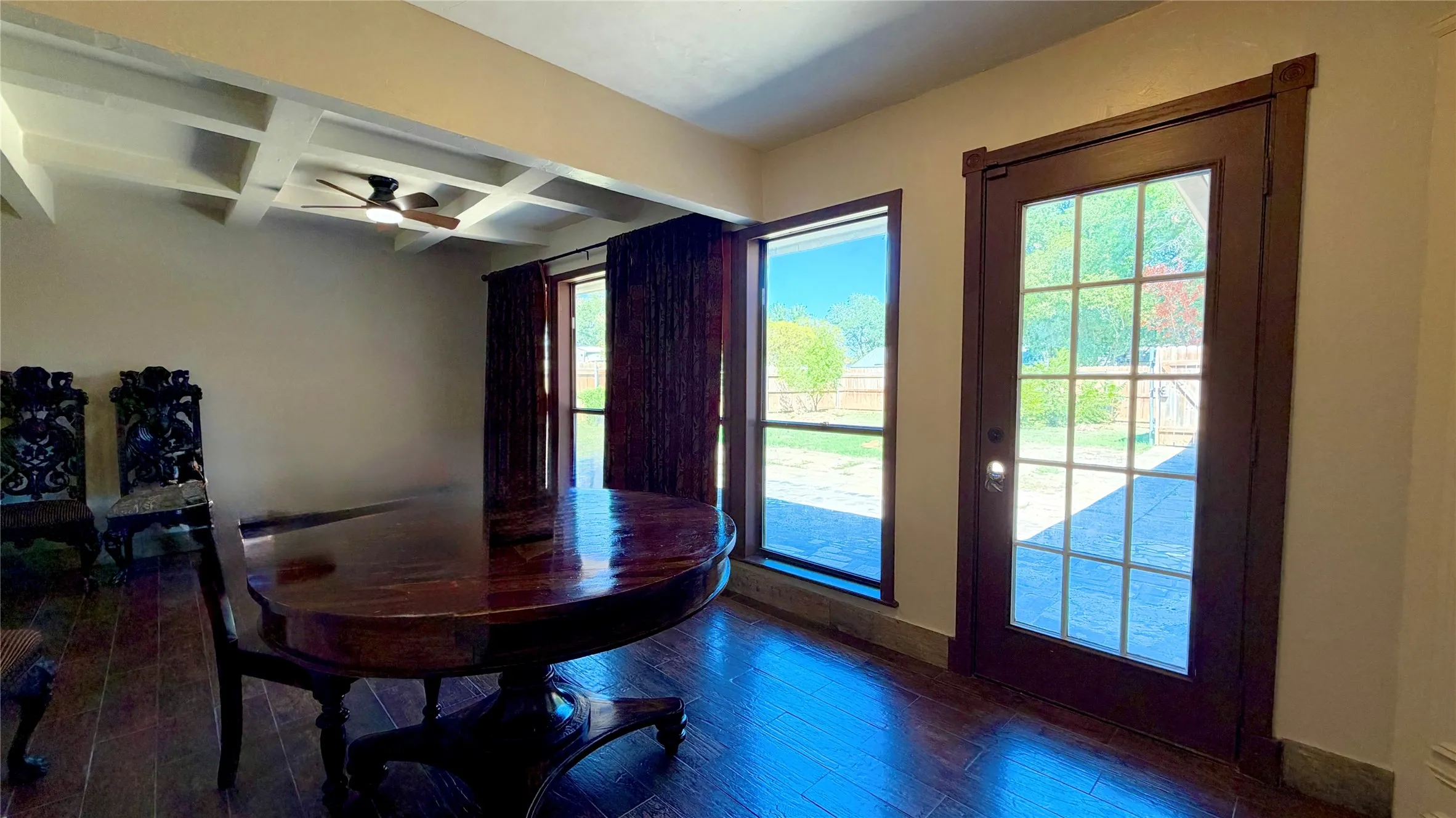 Single Family Residence For Sale in Kaufman County , 1002 Glenda Street, Terrell, Texas 75160, 3 Bedroom, 3 Bathroom, 2 Garage spaces, 2,343 Sqft, built in 1980, mls#21404283, Real Estate Agent in Terrell, Homes For Sale in Kaufman county, Homes For Sale in Terrell, Realtor in Terrell Texas, Real Estate Brokerage Independent Realty Texas, Luminita Cordes Realtor