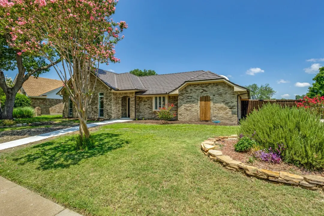 Single Family Residence For Rent in Collin County , 3001 Malibu Place, Plano, Texas 75023, 3 Bedroom, 3 Bathroom, 2 Garage spaces, 2,597 Sqft, built in 1978, mls#21407609, Real Estate Agent in Plano, Homes For Rent in Collin county, Homes For Rent in Plano, Realtor in Plano Texas, Real Estate Brokerage Independent Realty Texas, Luminita Cordes Realtor