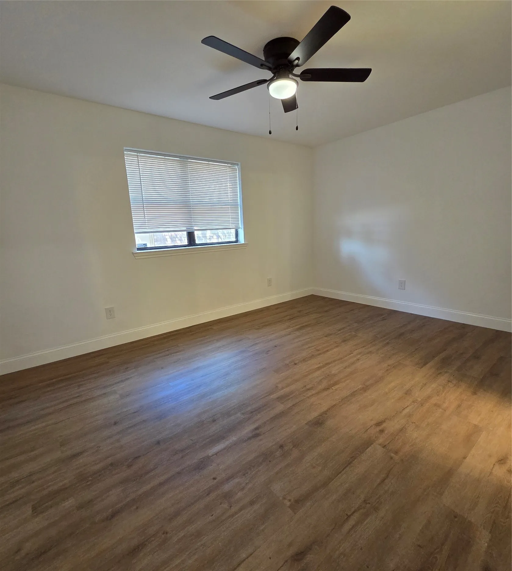 Single Family Residence For Sale in Dallas County , 10525 Big Thicket Drive, Dallas, Texas 75217, 3 Bedroom, 2 Bathroom, Garage spaces, 1,243 Sqft, built in 1979, mls#21407615, Real Estate Agent in Dallas, Homes For Sale in Dallas county, Homes For Sale in Dallas, Realtor in Dallas Texas, Real Estate Brokerage Independent Realty Texas, Luminita Cordes Realtor