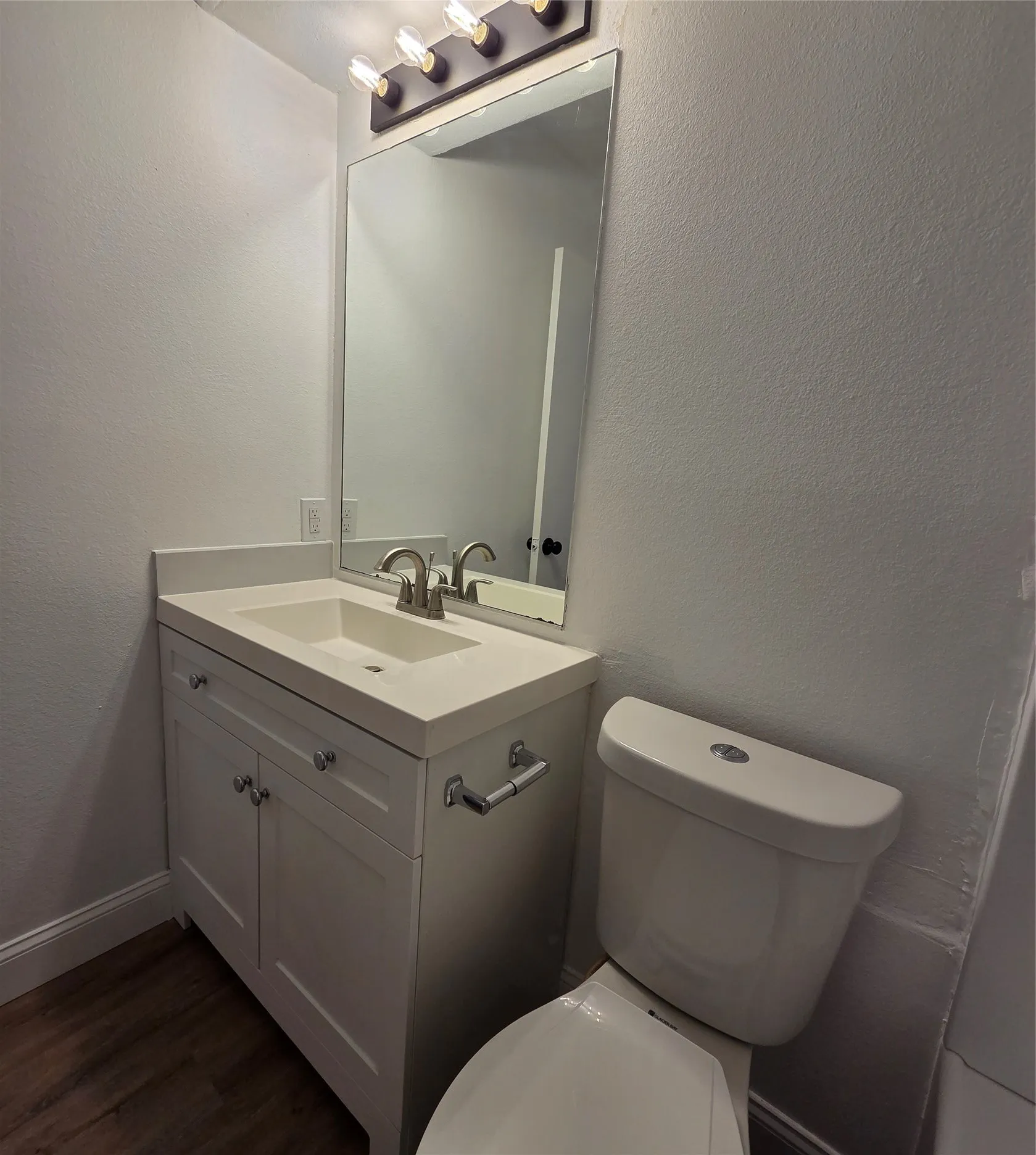 Single Family Residence For Sale in Dallas County , 10525 Big Thicket Drive, Dallas, Texas 75217, 3 Bedroom, 2 Bathroom, Garage spaces, 1,243 Sqft, built in 1979, mls#21407615, Real Estate Agent in Dallas, Homes For Sale in Dallas county, Homes For Sale in Dallas, Realtor in Dallas Texas, Real Estate Brokerage Independent Realty Texas, Luminita Cordes Realtor