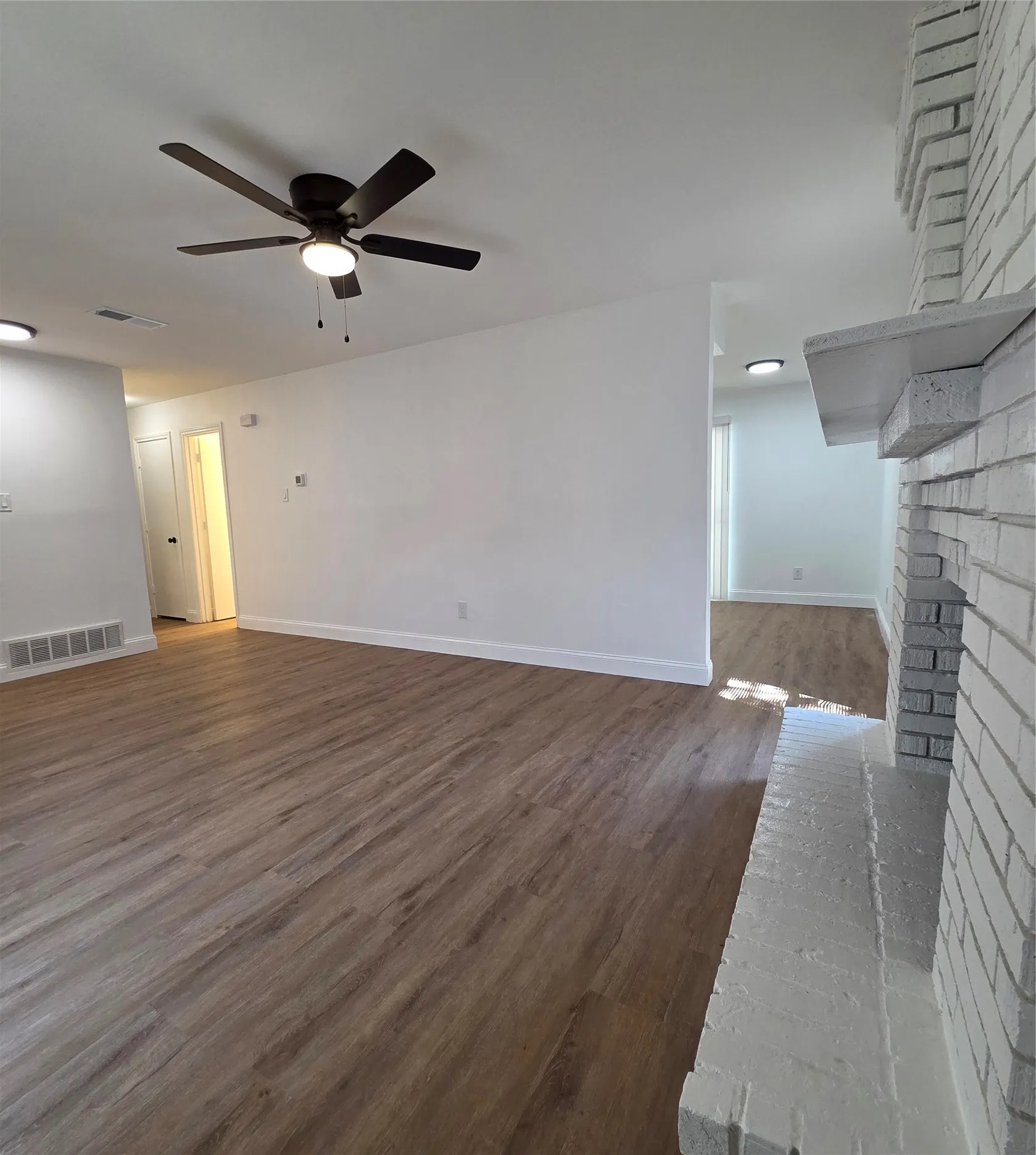 Single Family Residence For Sale in Dallas County , 10525 Big Thicket Drive, Dallas, Texas 75217, 3 Bedroom, 2 Bathroom, Garage spaces, 1,243 Sqft, built in 1979, mls#21407615, Real Estate Agent in Dallas, Homes For Sale in Dallas county, Homes For Sale in Dallas, Realtor in Dallas Texas, Real Estate Brokerage Independent Realty Texas, Luminita Cordes Realtor