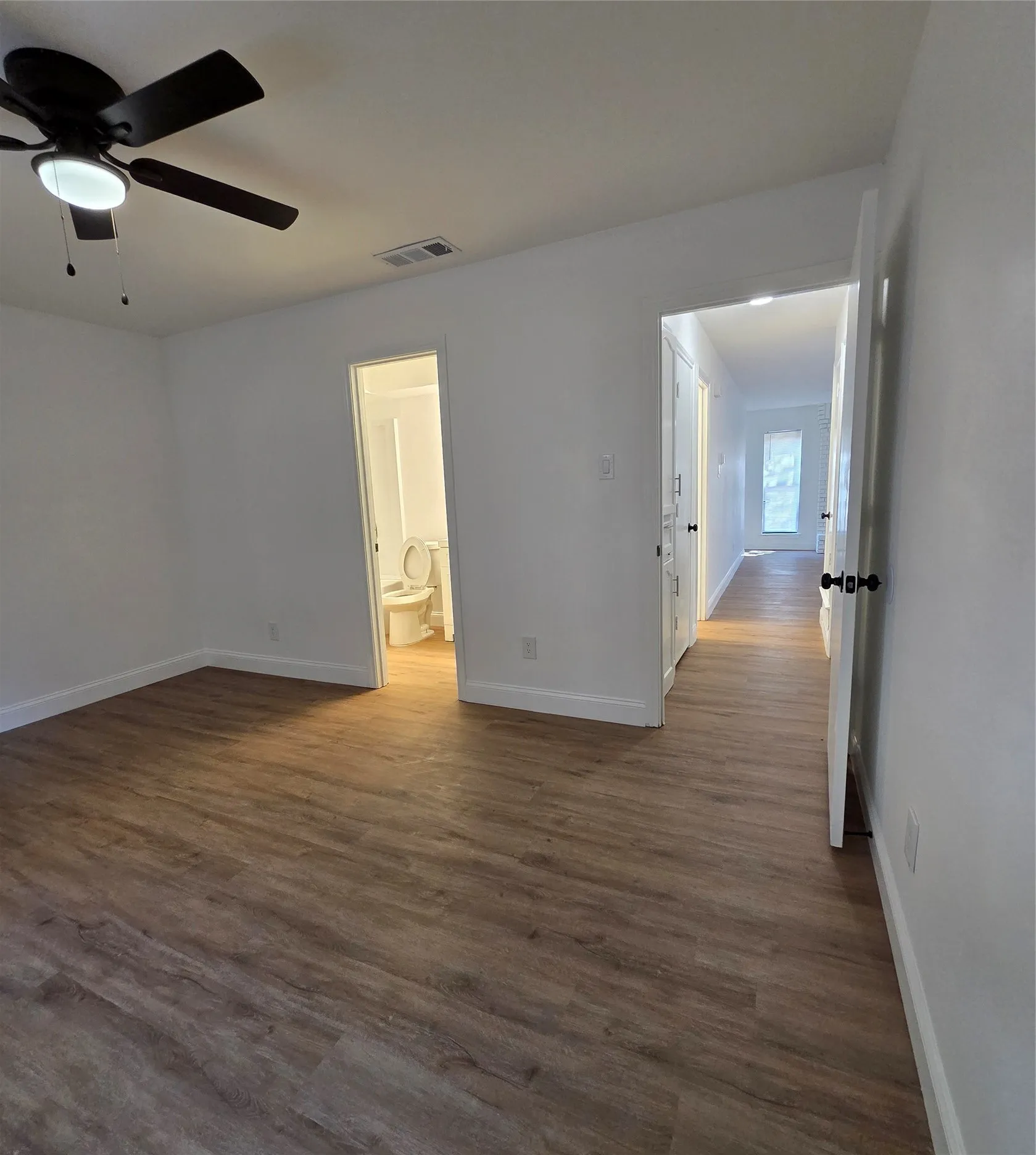 Single Family Residence For Sale in Dallas County , 10525 Big Thicket Drive, Dallas, Texas 75217, 3 Bedroom, 2 Bathroom, Garage spaces, 1,243 Sqft, built in 1979, mls#21407615, Real Estate Agent in Dallas, Homes For Sale in Dallas county, Homes For Sale in Dallas, Realtor in Dallas Texas, Real Estate Brokerage Independent Realty Texas, Luminita Cordes Realtor