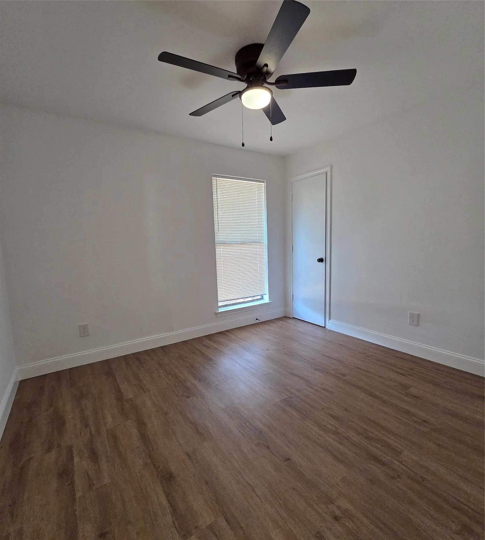 Single Family Residence For Sale in Dallas County , 10525 Big Thicket Drive, Dallas, Texas 75217, 3 Bedroom, 2 Bathroom, Garage spaces, 1,243 Sqft, built in 1979, mls#21407615, Real Estate Agent in Dallas, Homes For Sale in Dallas county, Homes For Sale in Dallas, Realtor in Dallas Texas, Real Estate Brokerage Independent Realty Texas, Luminita Cordes Realtor