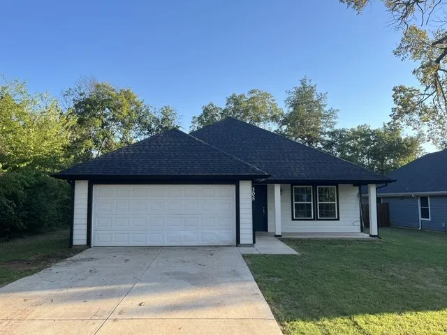 Single Family Residence For Sale in Fannin County , 305 W Houston Street, Leonard, Texas 75452, 3 Bedroom, 2 Bathroom, 2 Garage spaces, 1,645 Sqft, built in 2024, mls#21407619, Real Estate Agent in Leonard, Homes For Sale in Fannin county, Homes For Sale in Leonard, Realtor in Leonard Texas, Real Estate Brokerage Independent Realty Texas, Luminita Cordes Realtor