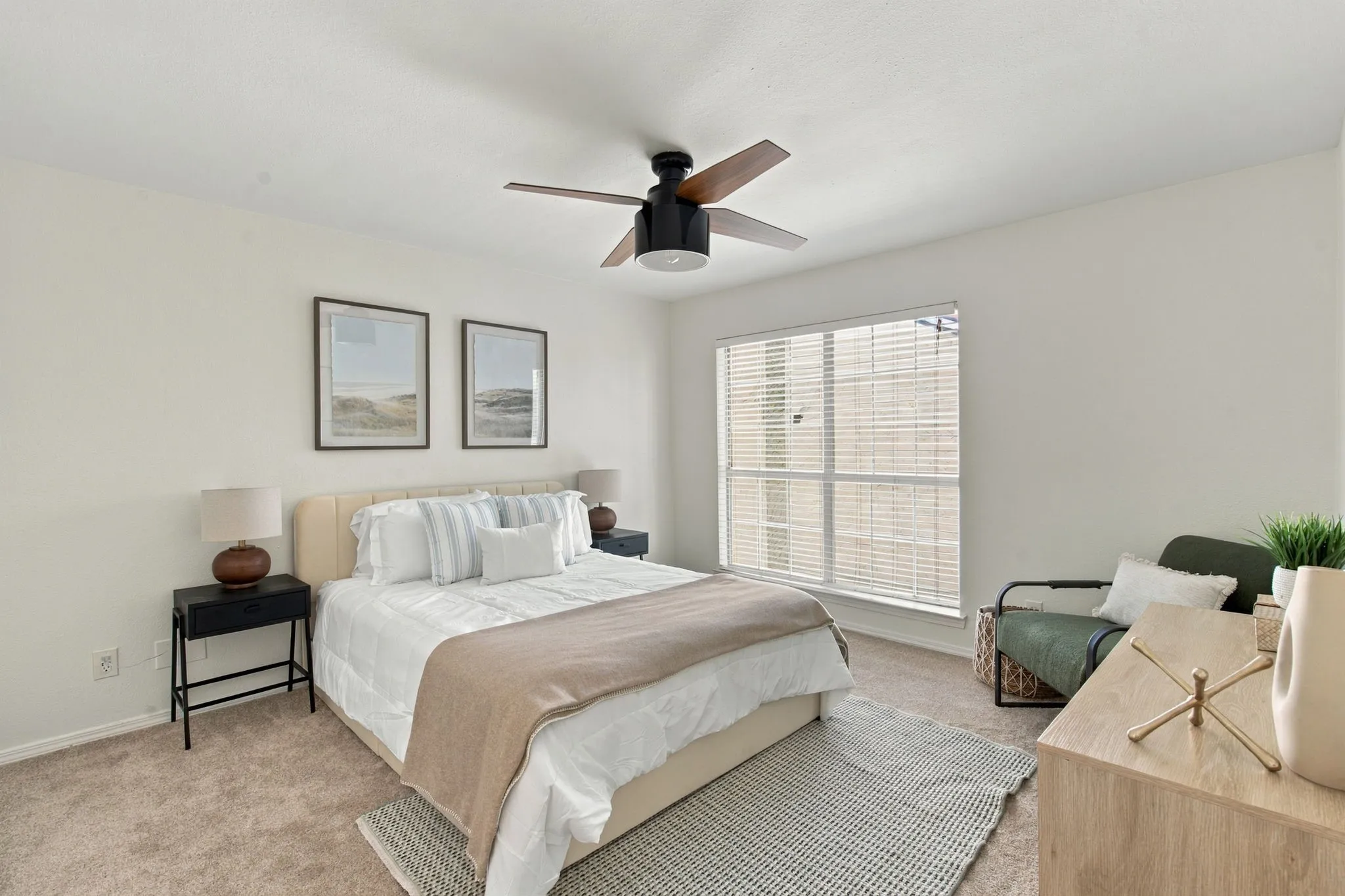Condominium For Sale in Dallas County , 5200 Martel Avenue 25C, Dallas, Texas 75206, 2 Bedroom, 2 Bathroom, Garage spaces, 1,056 Sqft, built in 1983, mls#21404808, Real Estate Agent in Dallas, Homes For Sale in Dallas county, Homes For Sale in Dallas, Realtor in Dallas Texas, Real Estate Brokerage Independent Realty Texas, Luminita Cordes Realtor