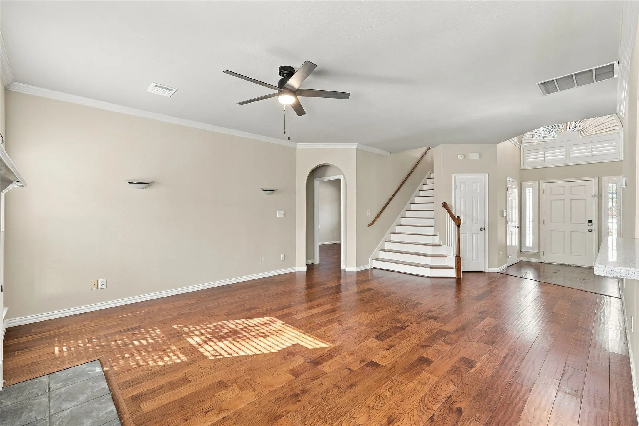 Single Family Residence For Sale in Collin County , 202 Devonshire Court, Mc Kinney, Texas 75071, 4 Bedroom, 3 Bathroom, 2 Garage spaces, 2,487 Sqft, built in 1997, mls#21407055, Real Estate Agent in Mc Kinney, Homes For Sale in Collin county, Homes For Sale in Mc Kinney, Realtor in Mc Kinney Texas, Real Estate Brokerage Independent Realty Texas, Luminita Cordes Realtor