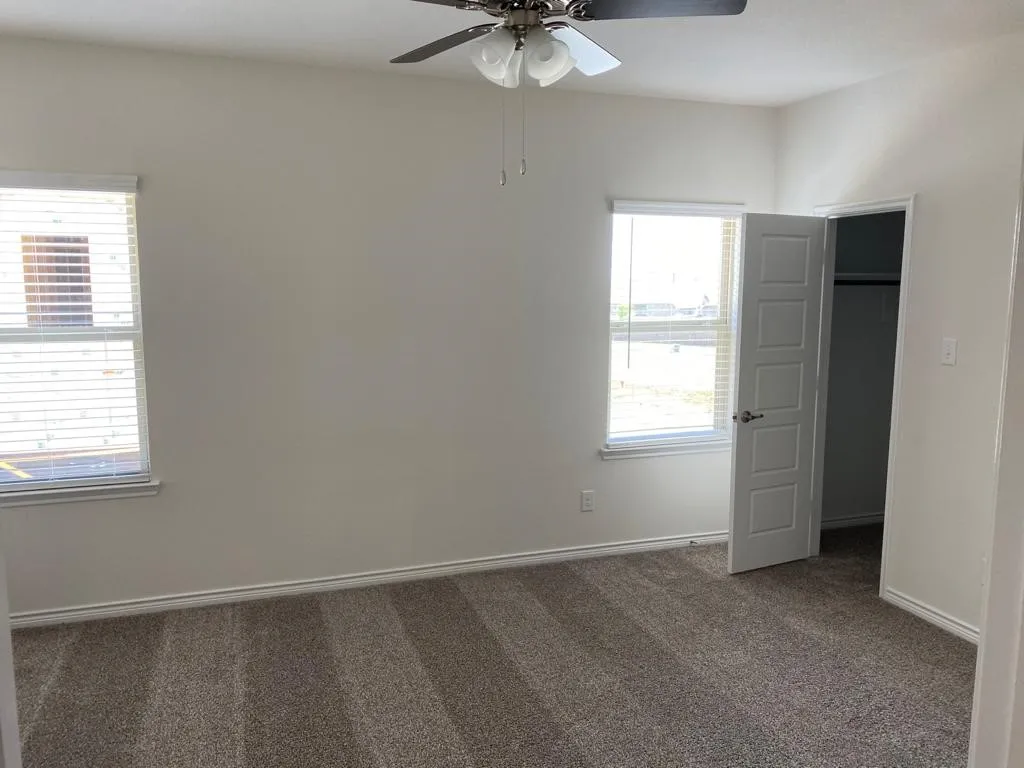 Townhouse For Rent in Denton County , 2402 Siskiyou Street, Lewisville, Texas 75056, 3 Bedroom, 4 Bathroom, 2 Garage spaces, 1,994 Sqft, built in 2019, mls#21407627, Real Estate Agent in Lewisville, Homes For Rent in Denton county, Homes For Rent in Lewisville, Realtor in Lewisville Texas, Real Estate Brokerage Independent Realty Texas, Luminita Cordes Realtor
