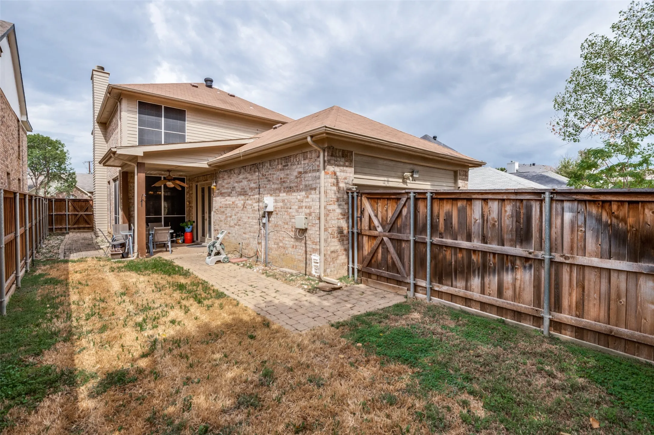 Single Family Residence For Sale in Dallas County , 649 Raintree Circle, Coppell, Texas 75019, 4 Bedroom, 3 Bathroom, 2 Garage spaces, 2,078 Sqft, built in 1990, mls#21404762, Real Estate Agent in Coppell, Homes For Sale in Dallas county, Homes For Sale in Coppell, Realtor in Coppell Texas, Real Estate Brokerage Independent Realty Texas, Luminita Cordes Realtor