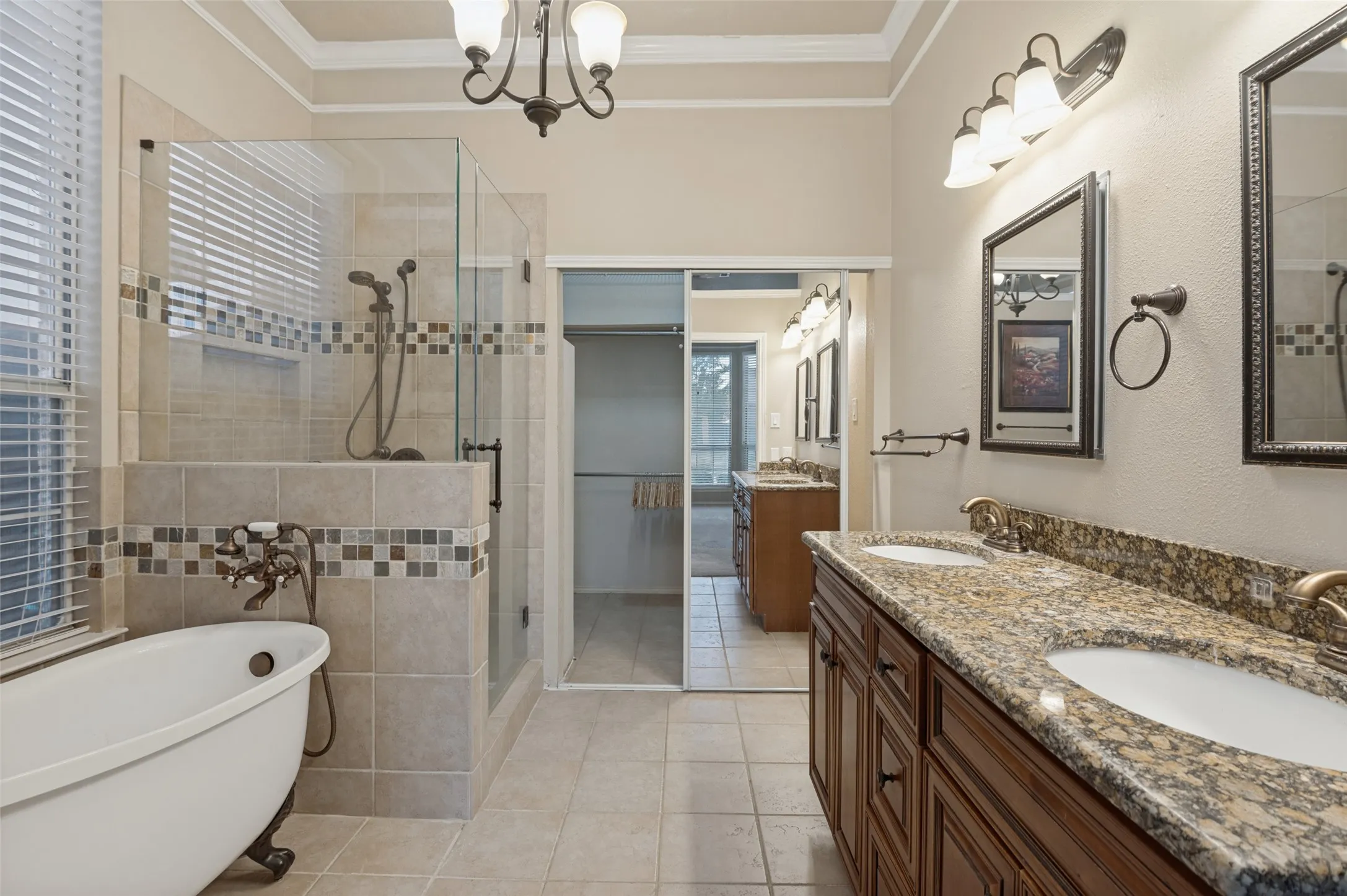 Single Family Residence For Sale in Dallas County , 649 Raintree Circle, Coppell, Texas 75019, 4 Bedroom, 3 Bathroom, 2 Garage spaces, 2,078 Sqft, built in 1990, mls#21404762, Real Estate Agent in Coppell, Homes For Sale in Dallas county, Homes For Sale in Coppell, Realtor in Coppell Texas, Real Estate Brokerage Independent Realty Texas, Luminita Cordes Realtor