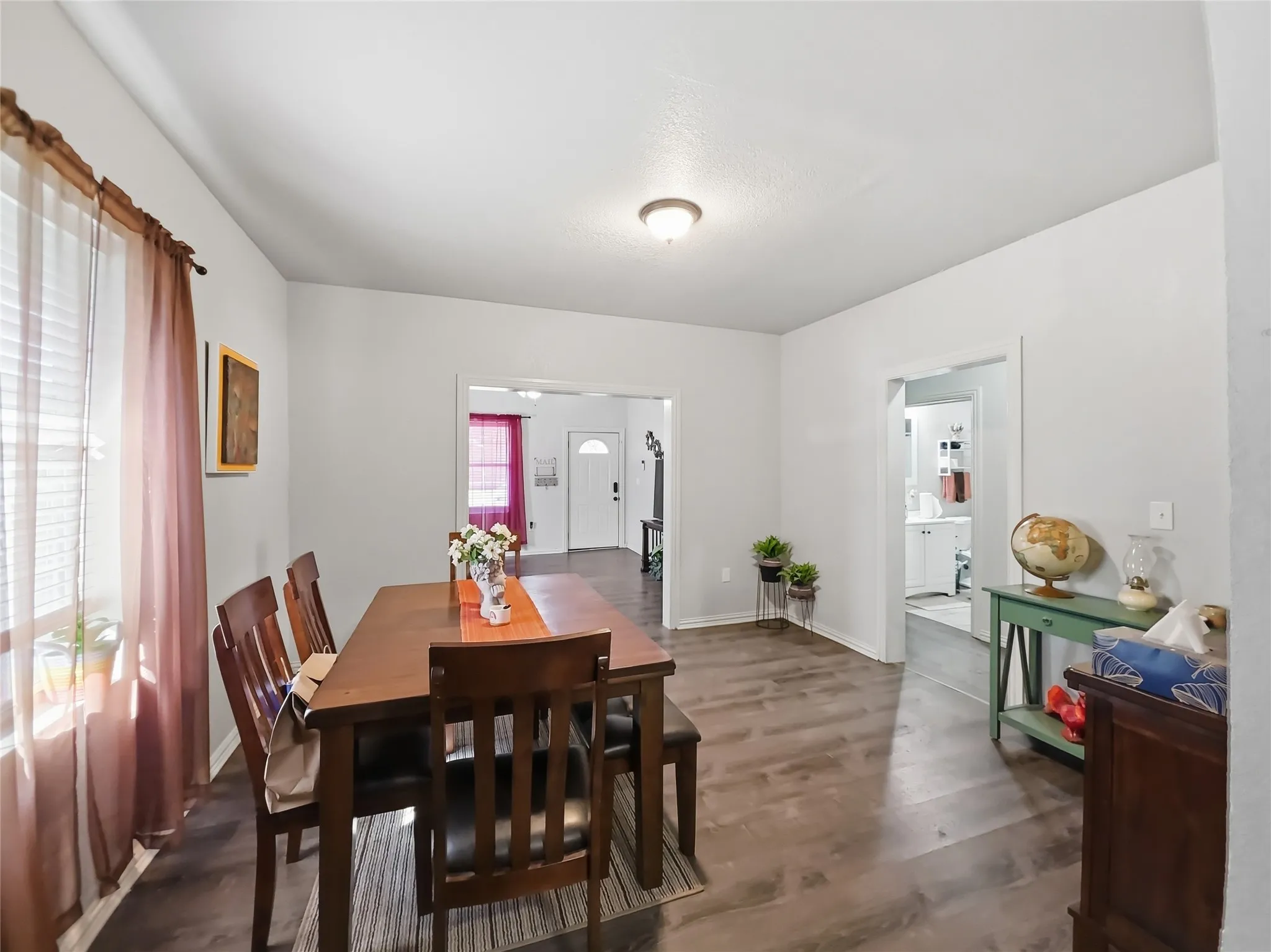 Single Family Residence For Sale in Tarrant County , 1328 Elmwood Avenue, Fort Worth, Texas 76104, 3 Bedroom, 2 Bathroom, Garage spaces, 1,632 Sqft, built in 1929, mls#21406505, Real Estate Agent in Fort Worth, Homes For Sale in Tarrant county, Homes For Sale in Fort Worth, Realtor in Fort Worth Texas, Real Estate Brokerage Independent Realty Texas, Luminita Cordes Realtor