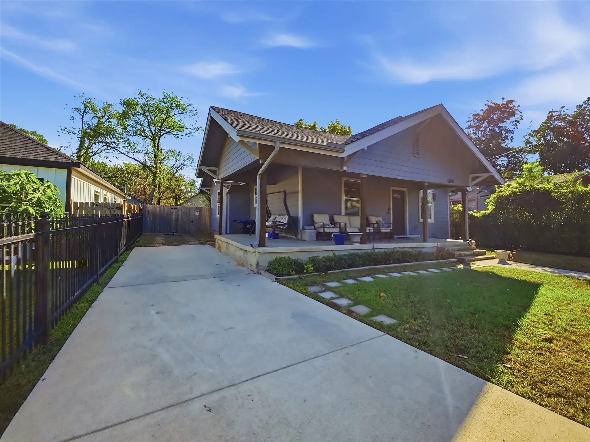 Single Family Residence For Sale