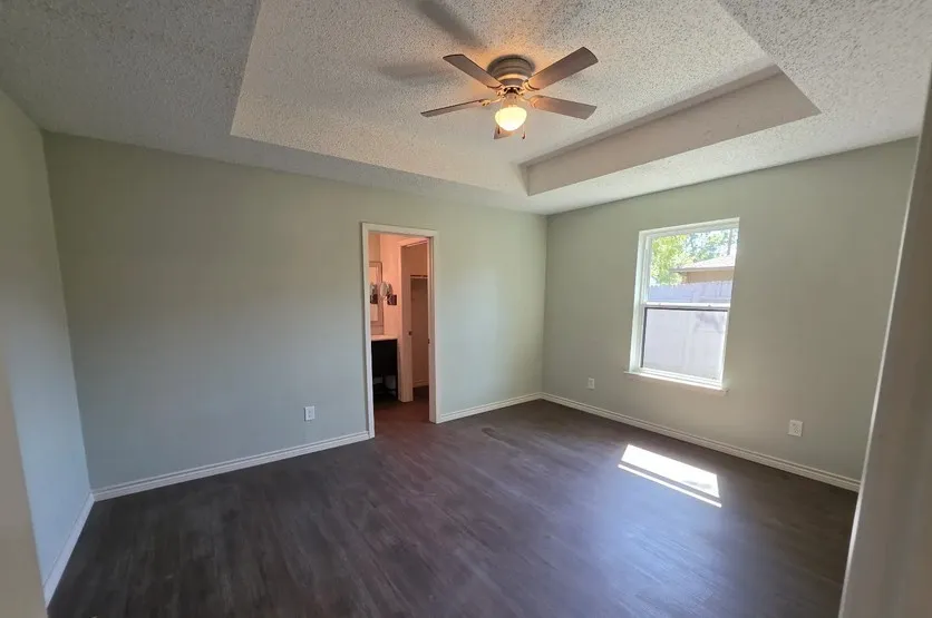 Single Family Residence For Sale in Tarrant County , 421 Allencrest Drive, White Settlement, Texas 76108, 3 Bedroom, 2 Bathroom, 2 Garage spaces, 1,280 Sqft, built in 1985, mls#21407631, Real Estate Agent in White Settlement, Homes For Sale in Tarrant county, Homes For Sale in White Settlement, Realtor in White Settlement Texas, Real Estate Brokerage Independent Realty Texas, Luminita Cordes Realtor