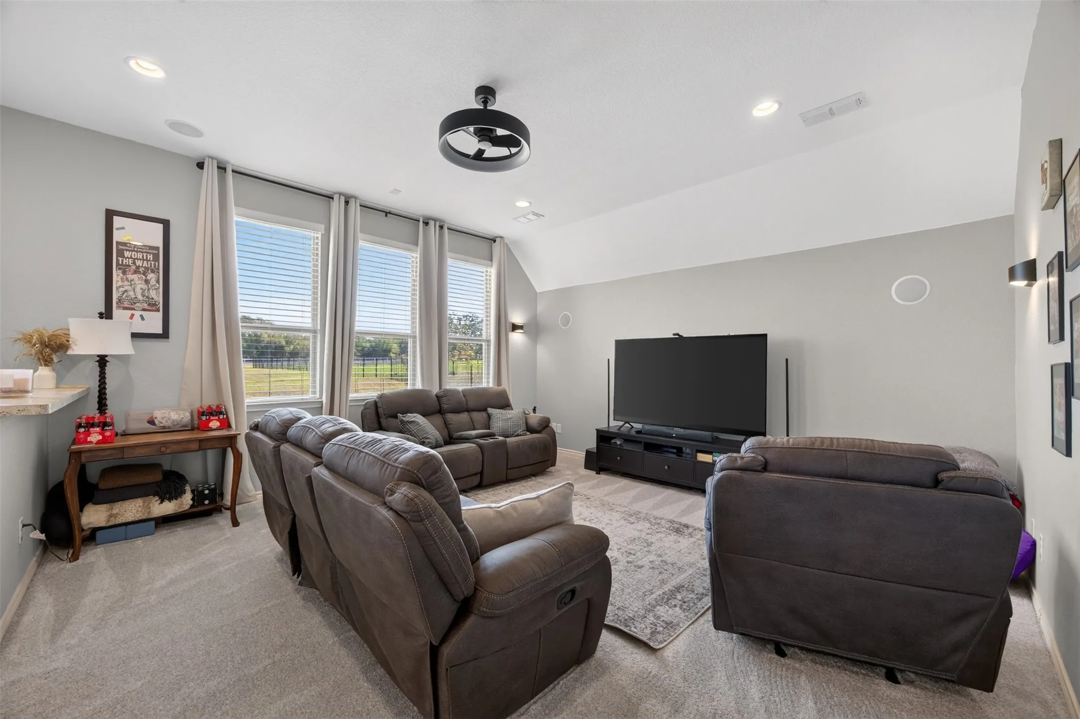 Game room with wet bar