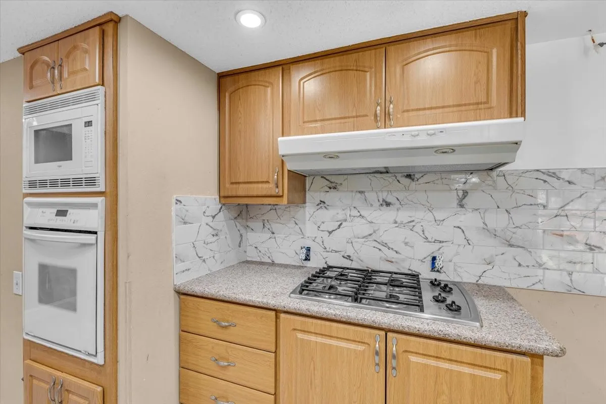 Single Family Residence For Sale in Dallas County , 2801 Vancouver Street, Irving, Texas 75062, 4 Bedroom, 3 Bathroom, 2 Garage spaces, 1,956 Sqft, built in 1966, mls#21407109, Real Estate Agent in Irving, Homes For Sale in Dallas county, Homes For Sale in Irving, Realtor in Irving Texas, Real Estate Brokerage Independent Realty Texas, Luminita Cordes Realtor