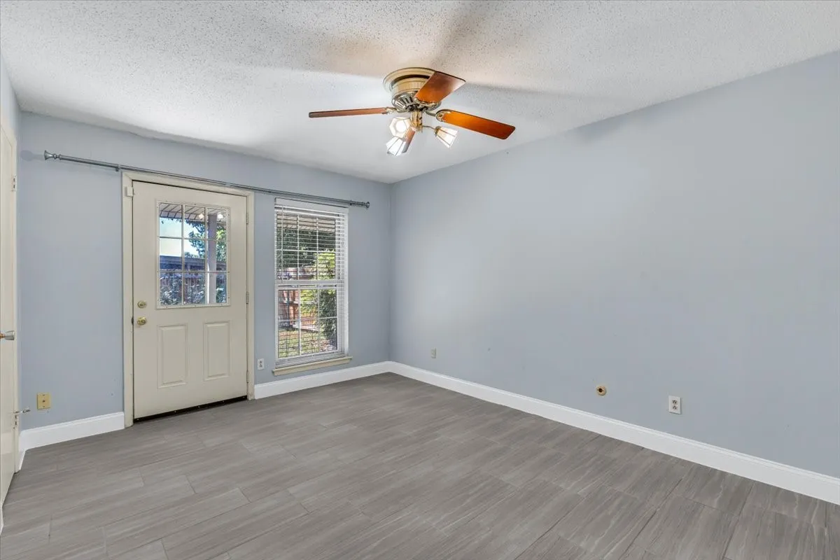 Single Family Residence For Sale in Dallas County , 2801 Vancouver Street, Irving, Texas 75062, 4 Bedroom, 3 Bathroom, 2 Garage spaces, 1,956 Sqft, built in 1966, mls#21407109, Real Estate Agent in Irving, Homes For Sale in Dallas county, Homes For Sale in Irving, Realtor in Irving Texas, Real Estate Brokerage Independent Realty Texas, Luminita Cordes Realtor
