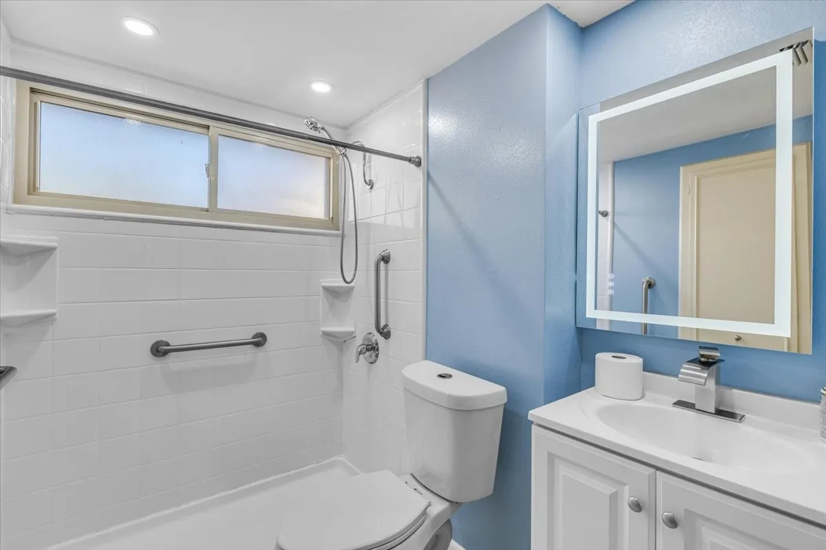 Single Family Residence For Sale in Dallas County , 2801 Vancouver Street, Irving, Texas 75062, 4 Bedroom, 3 Bathroom, 2 Garage spaces, 1,956 Sqft, built in 1966, mls#21407109, Real Estate Agent in Irving, Homes For Sale in Dallas county, Homes For Sale in Irving, Realtor in Irving Texas, Real Estate Brokerage Independent Realty Texas, Luminita Cordes Realtor