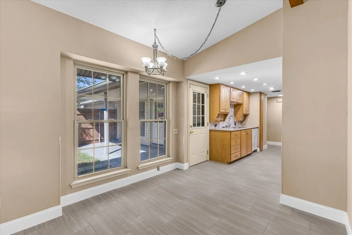 Single Family Residence For Sale in Dallas County , 2801 Vancouver Street, Irving, Texas 75062, 4 Bedroom, 3 Bathroom, 2 Garage spaces, 1,956 Sqft, built in 1966, mls#21407109, Real Estate Agent in Irving, Homes For Sale in Dallas county, Homes For Sale in Irving, Realtor in Irving Texas, Real Estate Brokerage Independent Realty Texas, Luminita Cordes Realtor