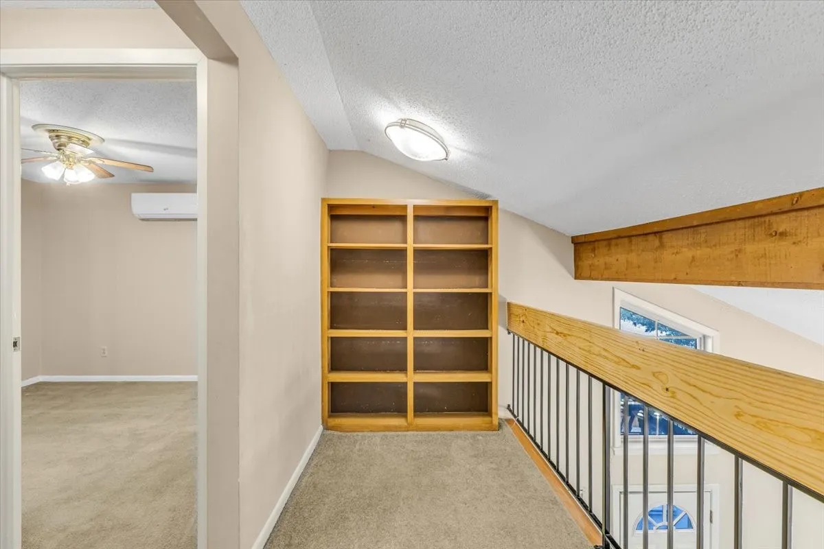 Single Family Residence For Sale in Dallas County , 2801 Vancouver Street, Irving, Texas 75062, 4 Bedroom, 3 Bathroom, 2 Garage spaces, 1,956 Sqft, built in 1966, mls#21407109, Real Estate Agent in Irving, Homes For Sale in Dallas county, Homes For Sale in Irving, Realtor in Irving Texas, Real Estate Brokerage Independent Realty Texas, Luminita Cordes Realtor